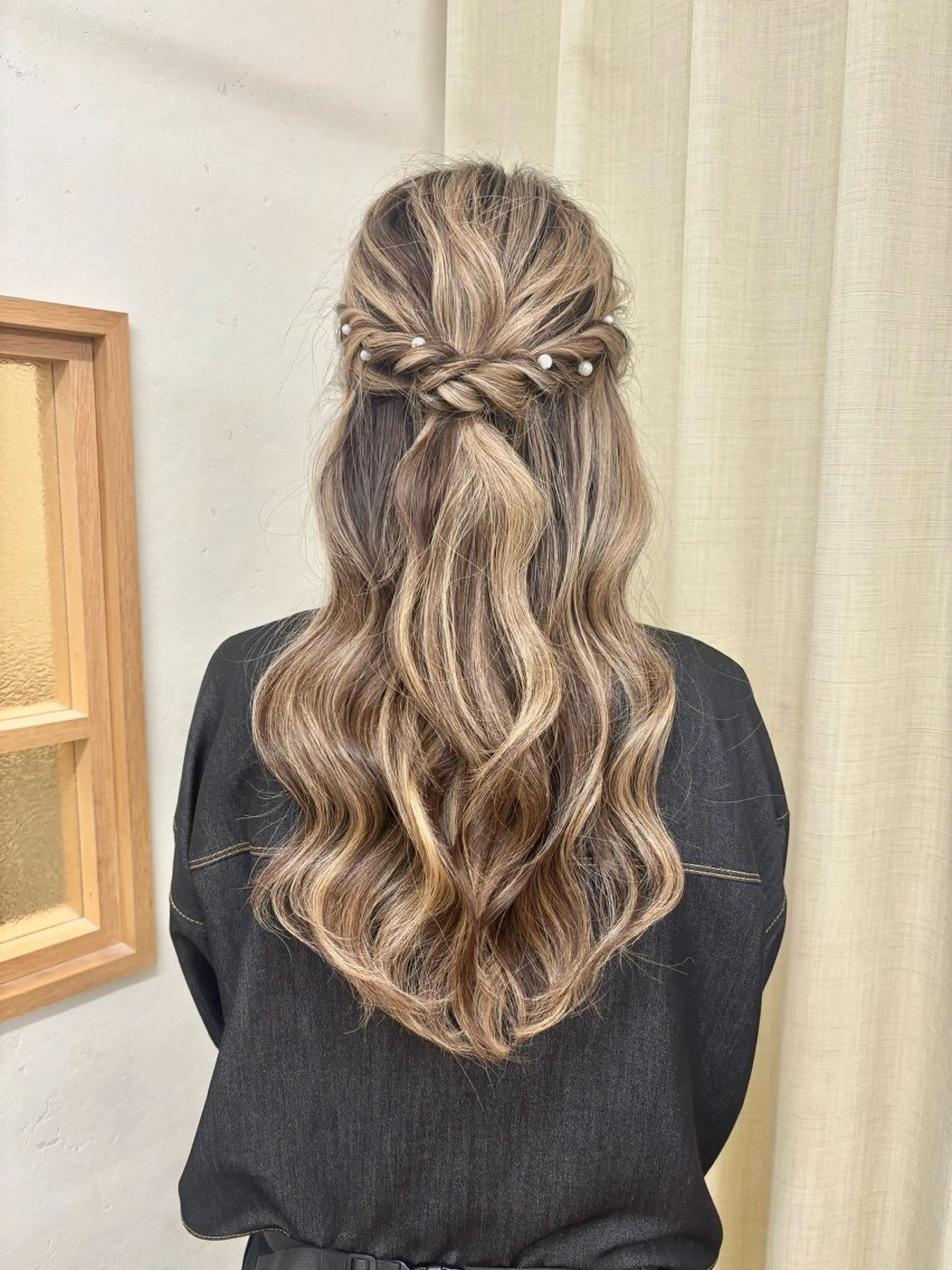 (土日祝限定メニュー)🎀ハーフアップのみ🎀編み込み/ハーフツイン/お団子etc.の写真