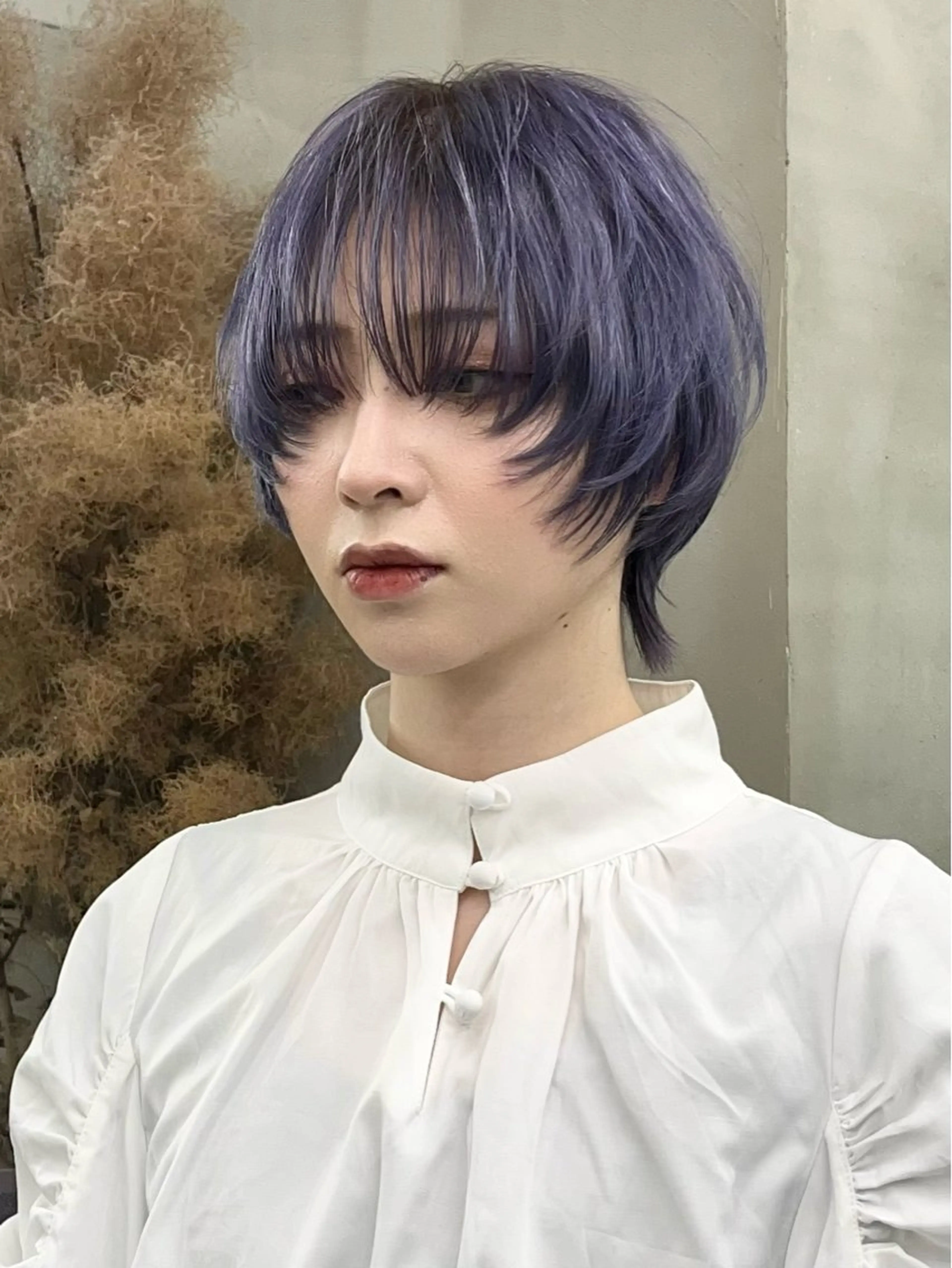 ミディアム カラー イツク ⚡️ ルーツ/ハイトーンのヘアスタイル