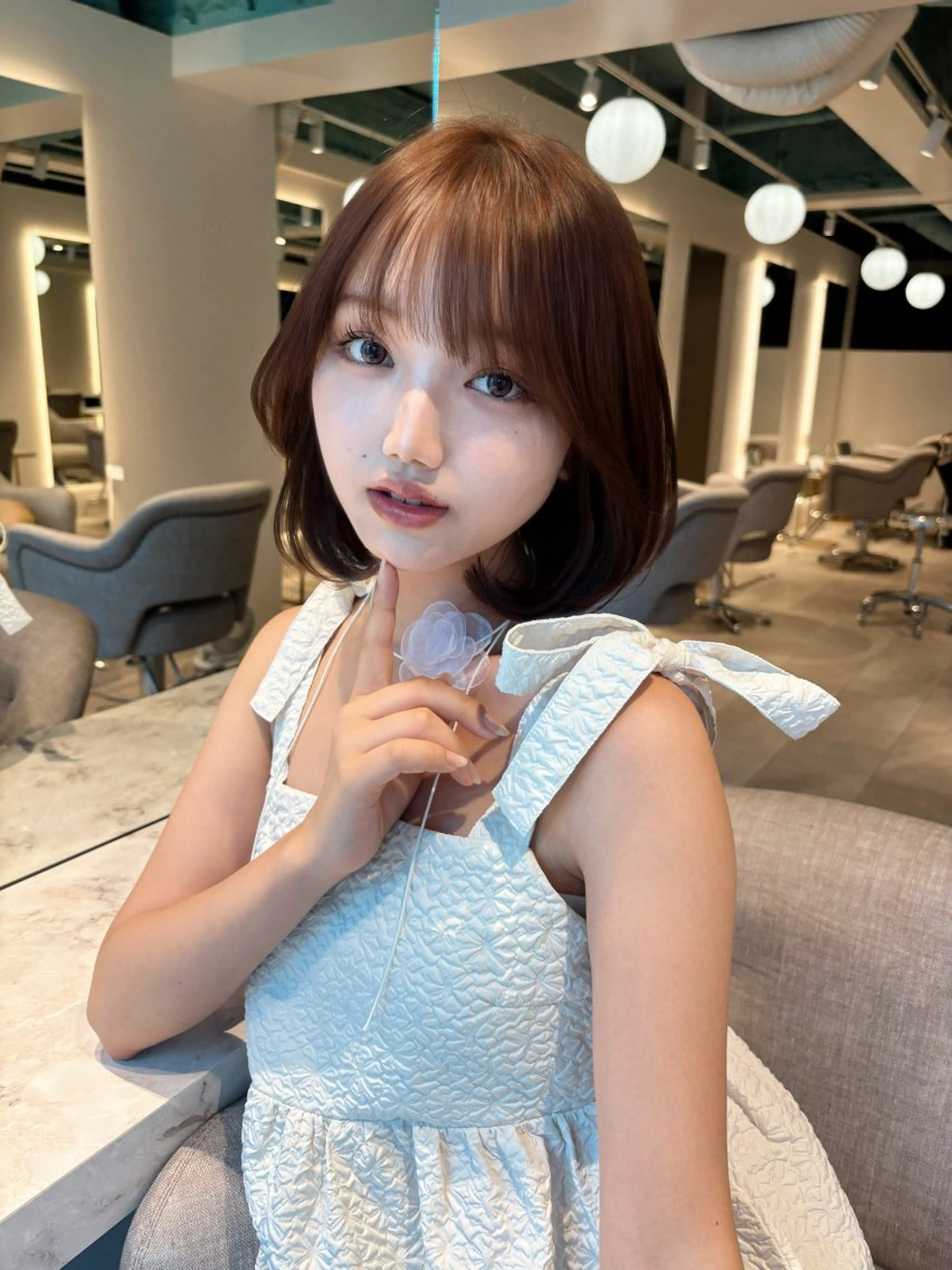 ミディアム レイヤーカット/ 透明感カラー🤍楓のヘアスタイル