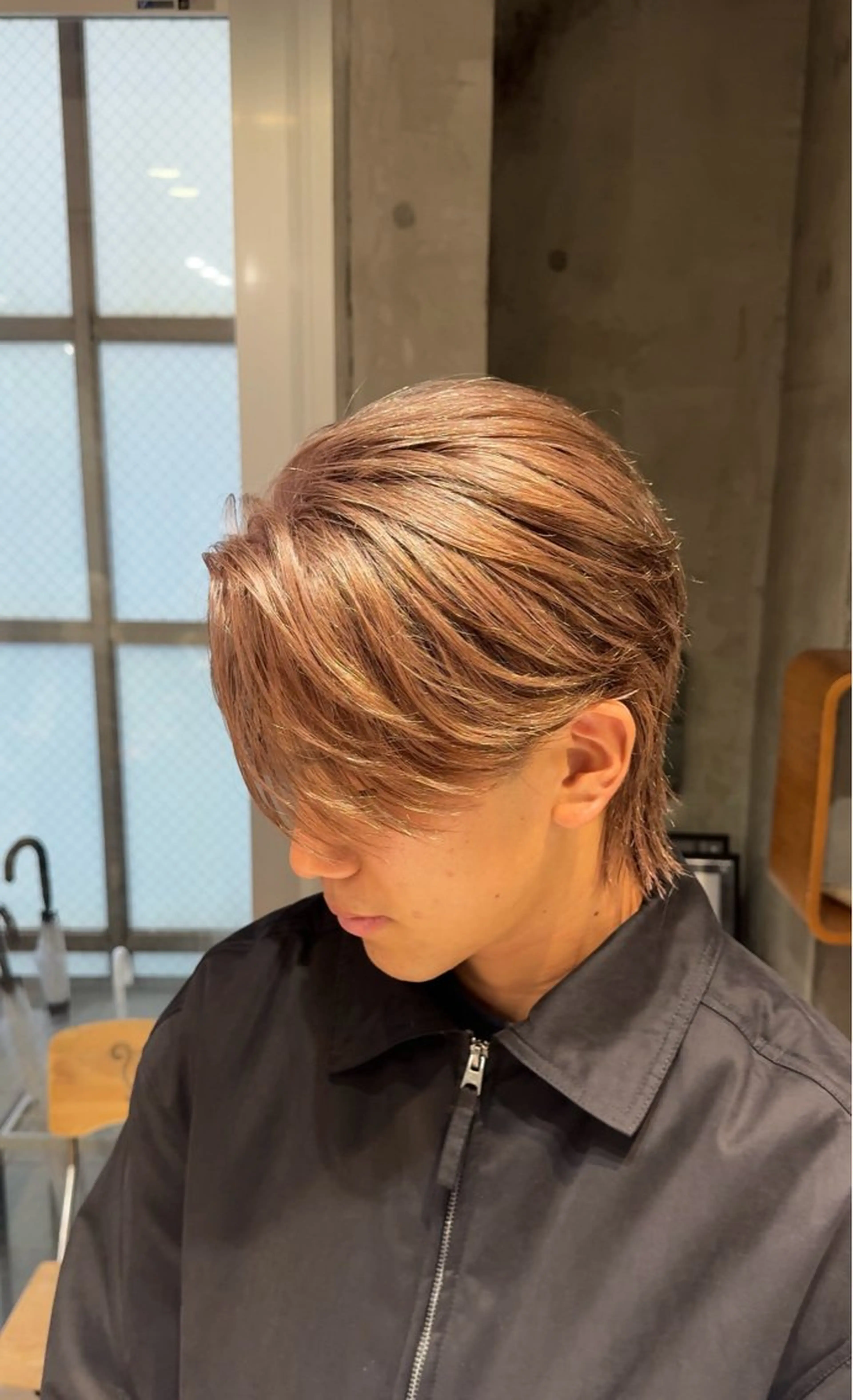 カラー メンズ メンズブリーチ ベージュカラー ブリーチ ミルクティーベージュ ヘアカラー fifth札幌店所属・fifth 堀内新史のヘアスタイル