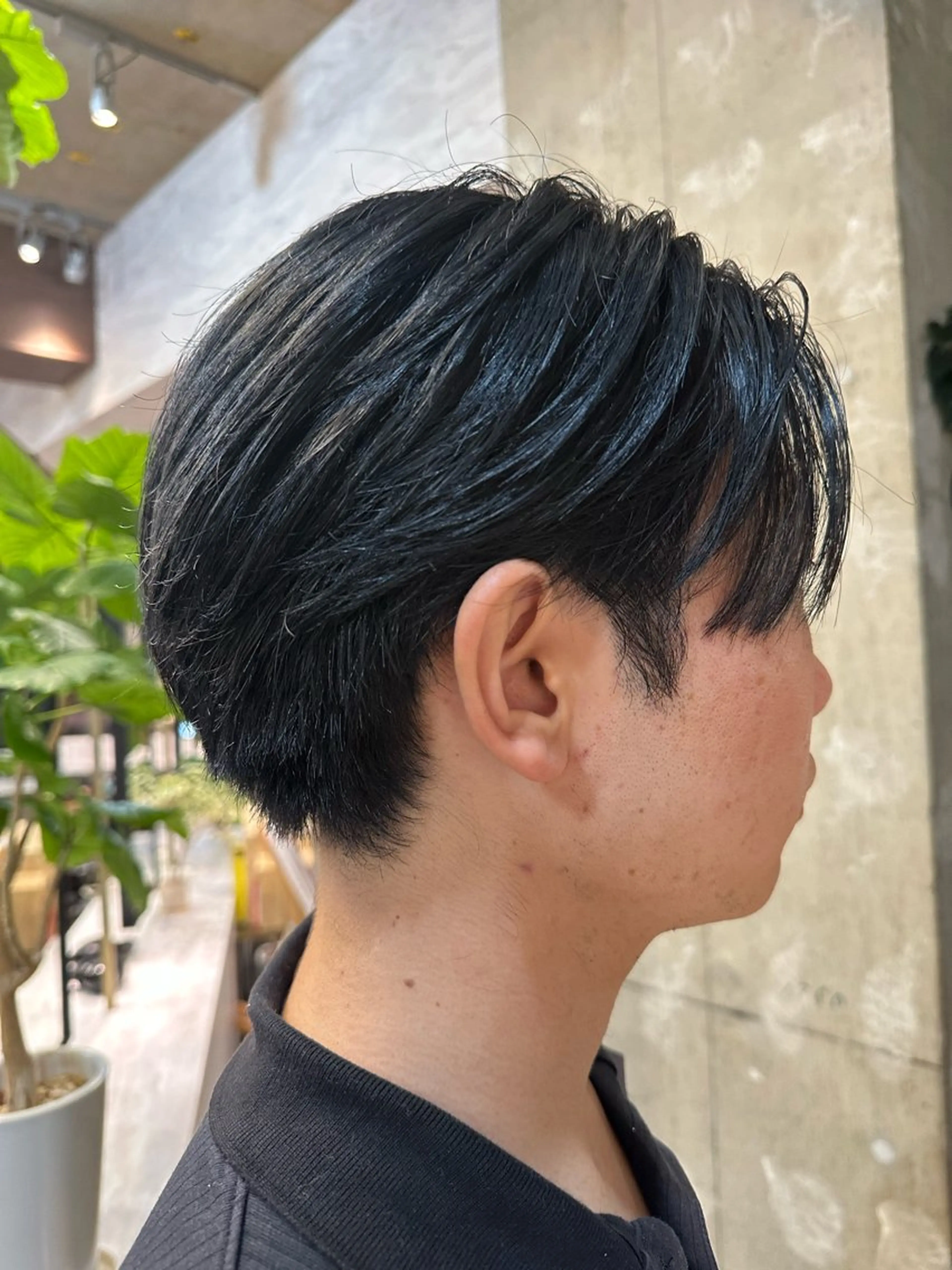 カラー 黒髪 ブルーカラー ブルーブラック ⭐️ストレート 募集中⭐️arataのヘアスタイル