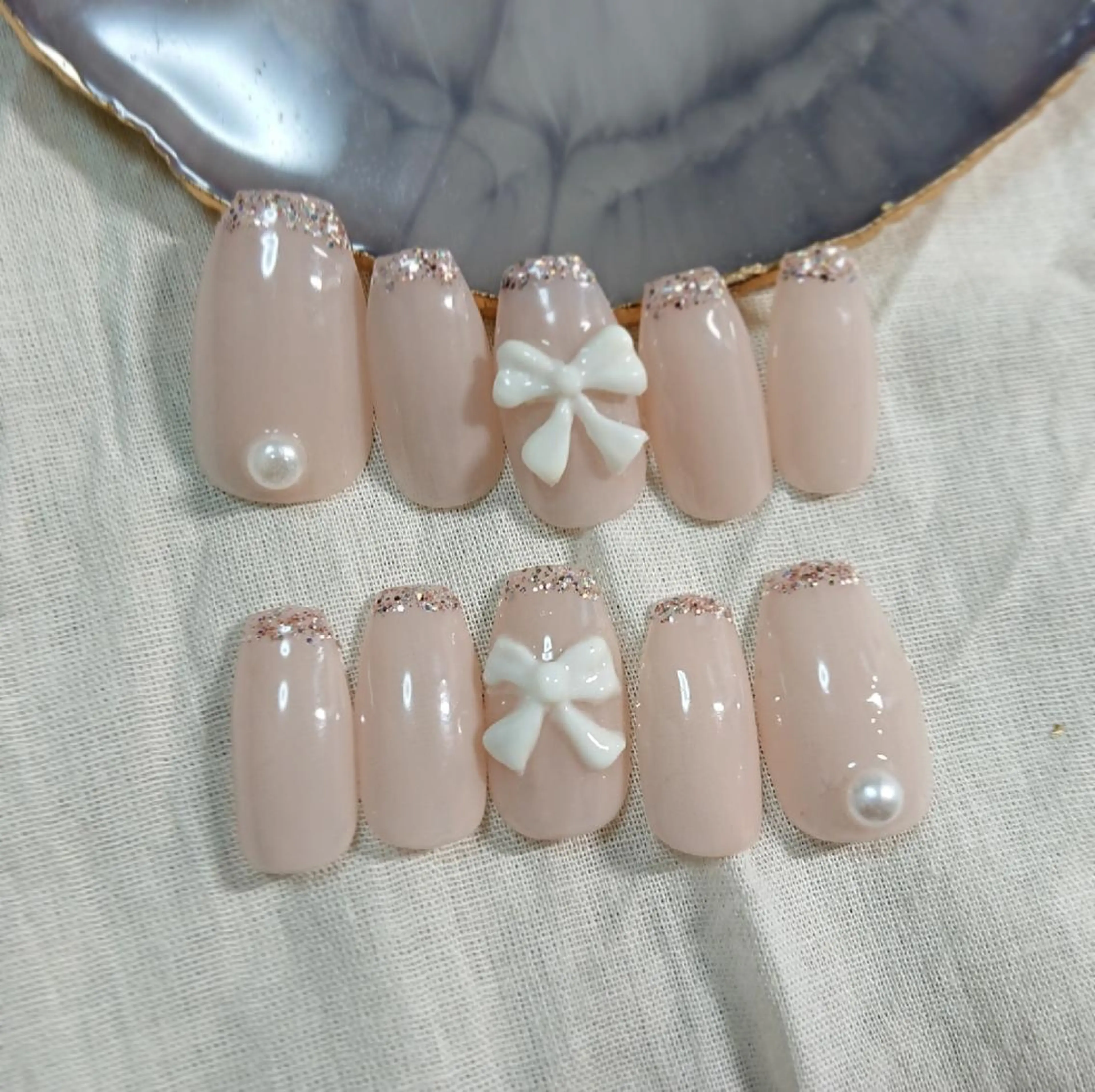 ネイル 成人式 リボン ハンドネイル shellnail さなえのネイルデザイン