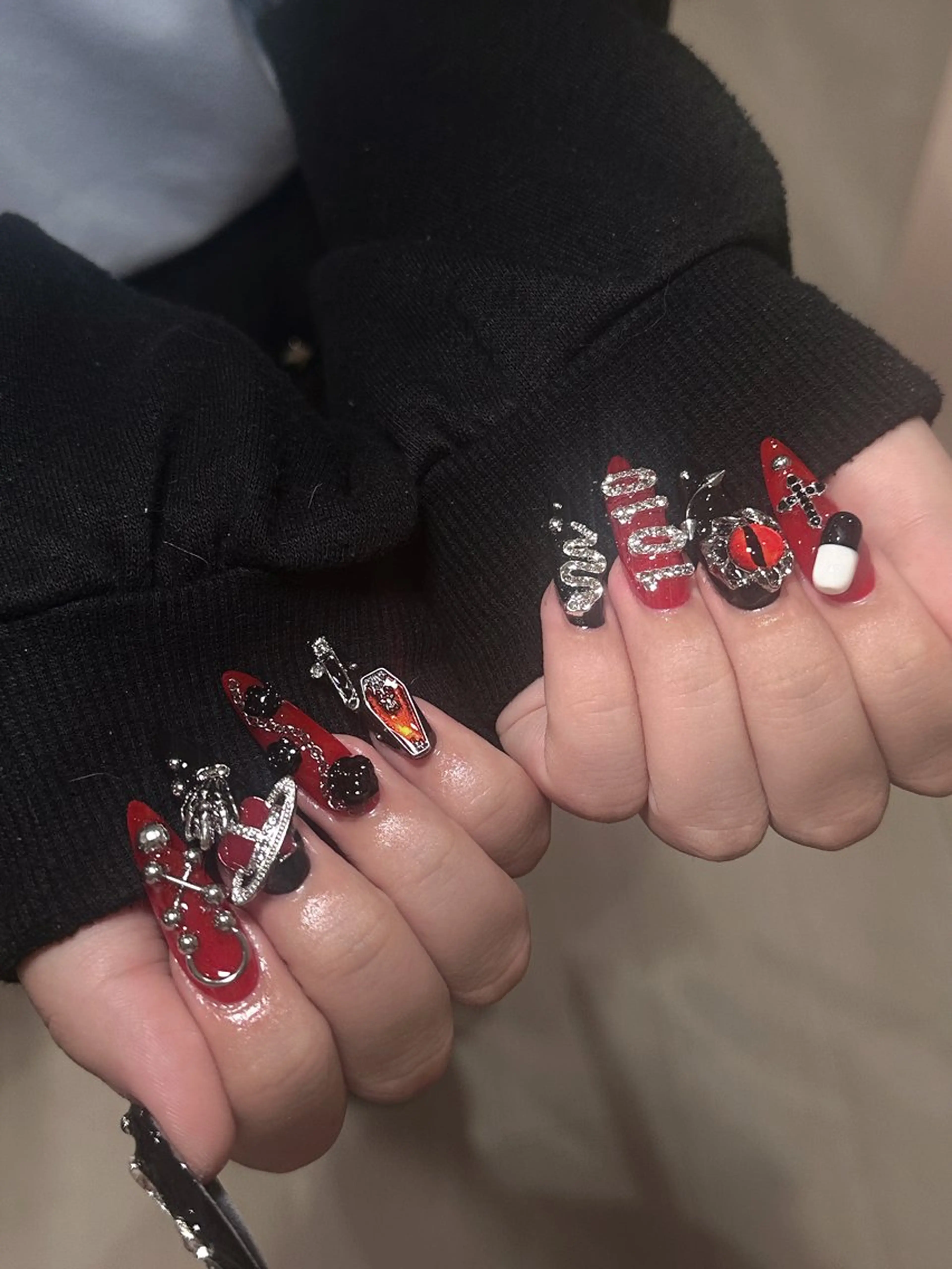 ネイル ハンドネイル Dark honey スカルプ専門原宿店のネイルデザイン