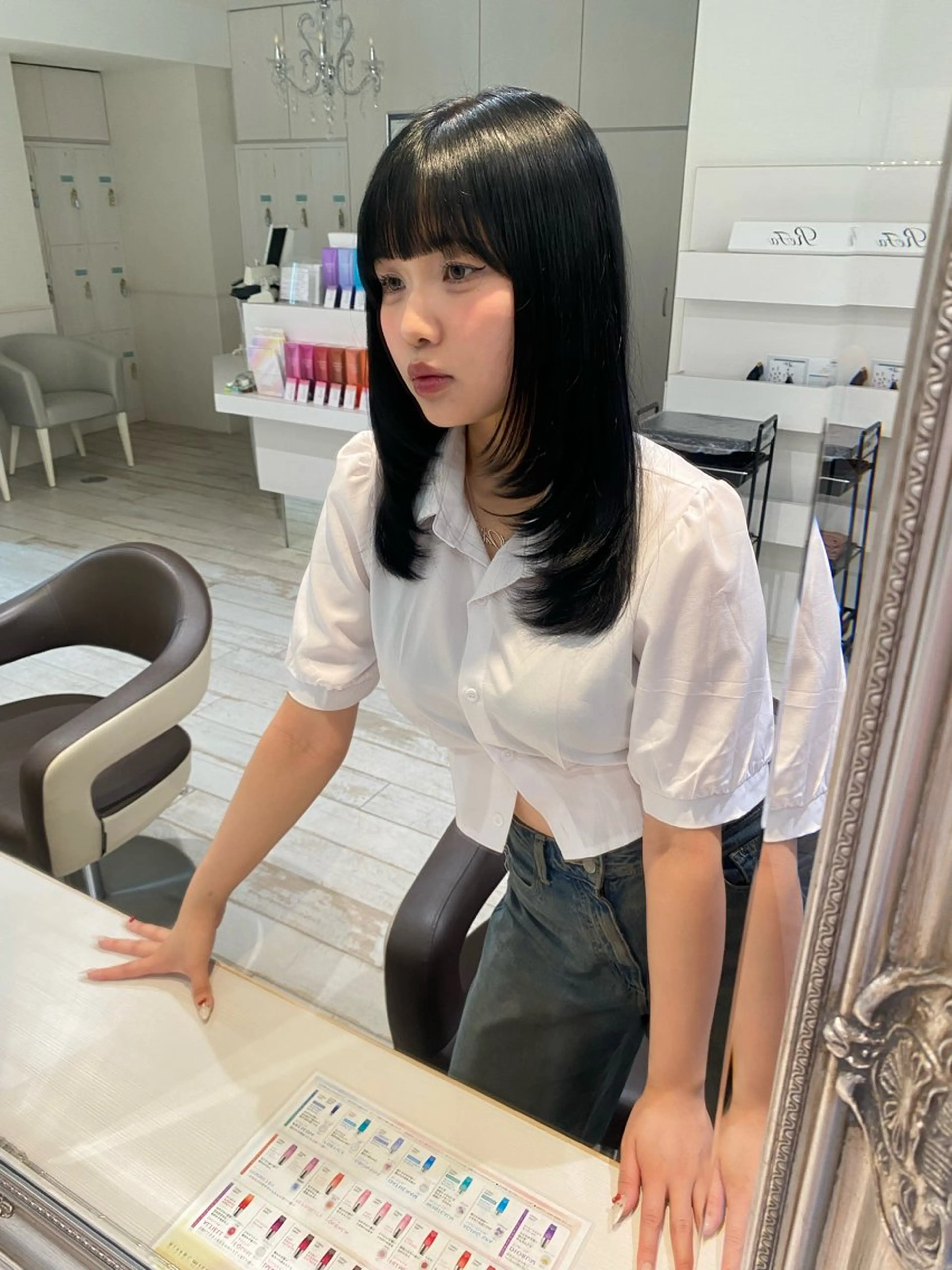 ミディアム 顔周りカット レイヤーカット 朴 鈴香のヘアスタイル