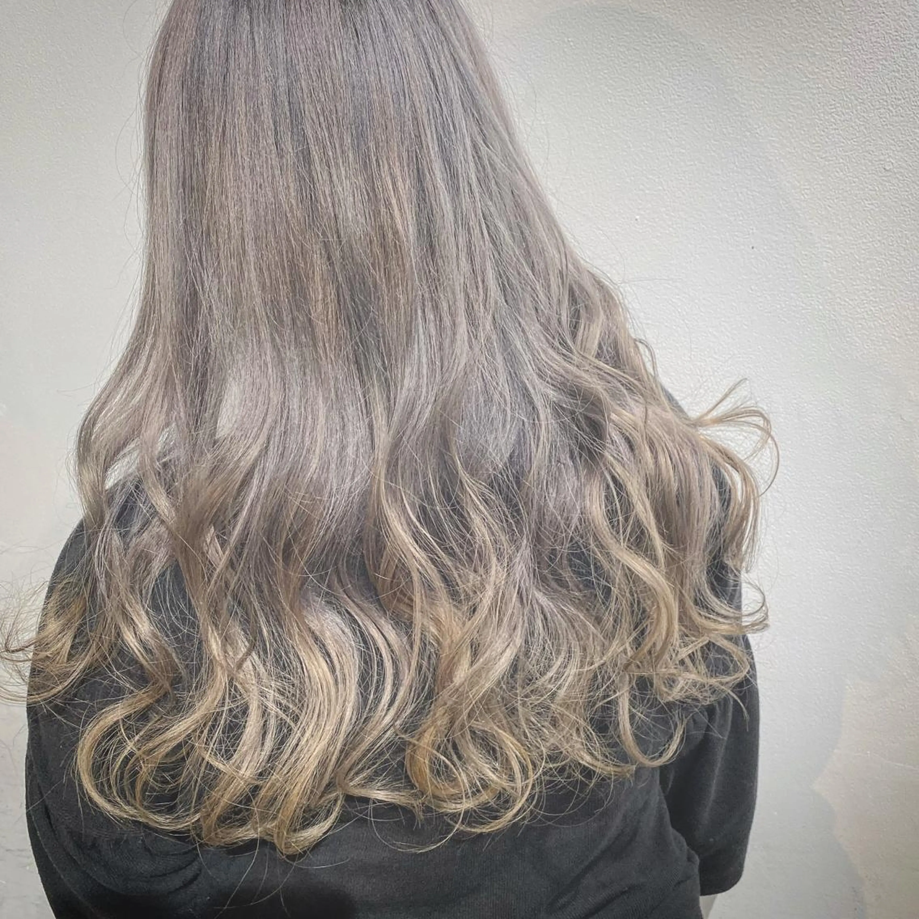 セミロング 日野 和也のヘアスタイル