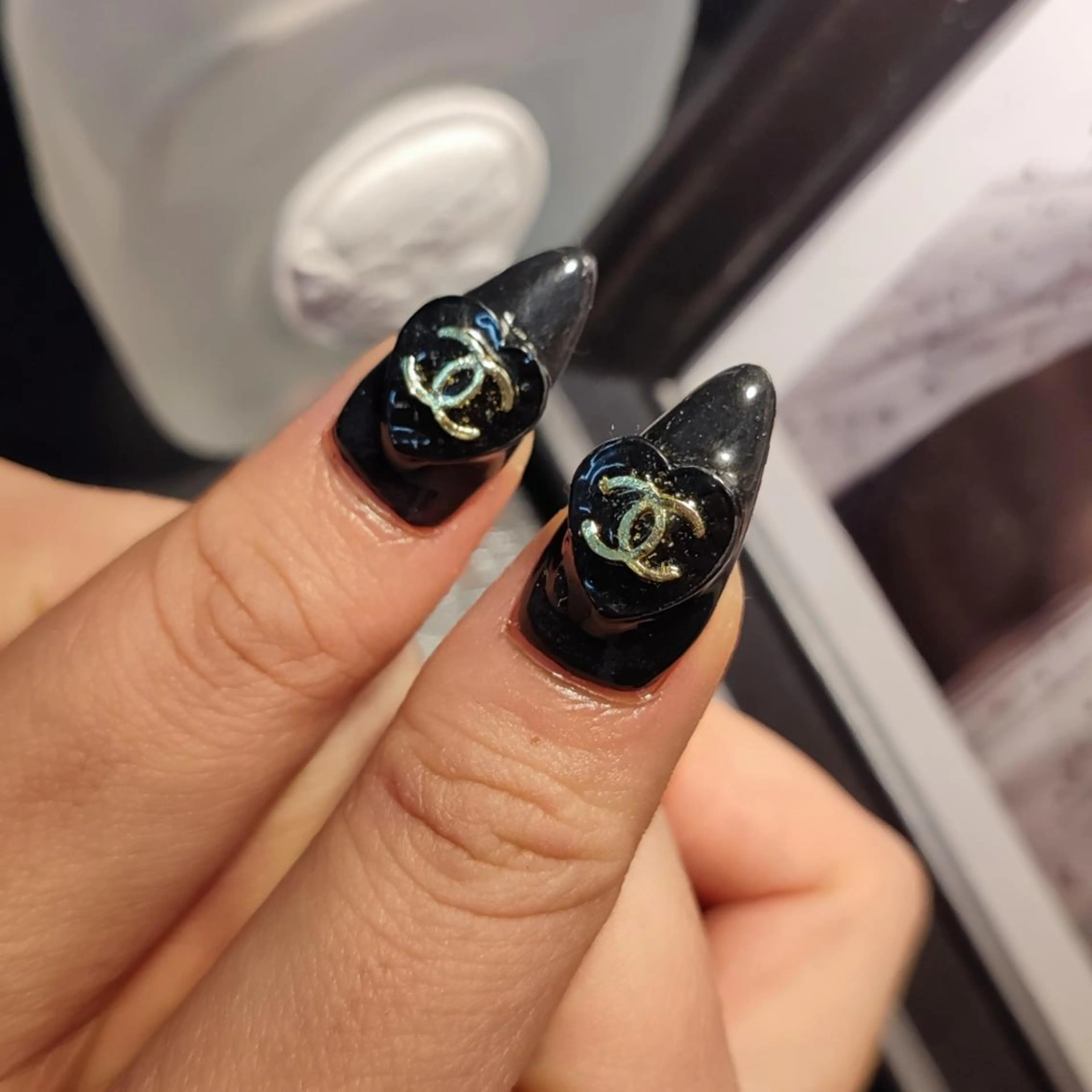 ネイル ハンドネイル RUNWAY 　　の眉毛・アイブロウイメージ