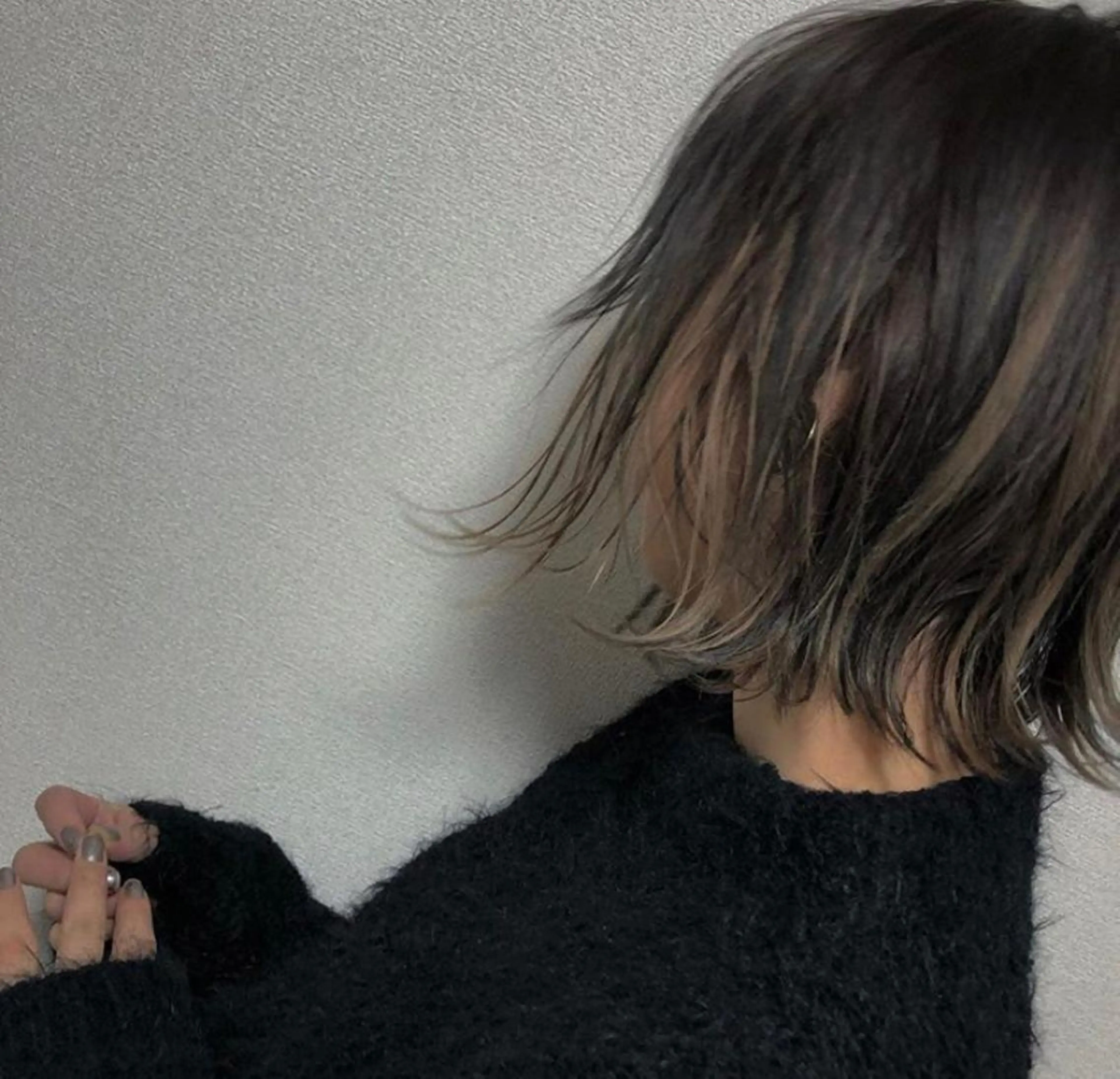 カラー OKA AKIHOのヘアスタイル