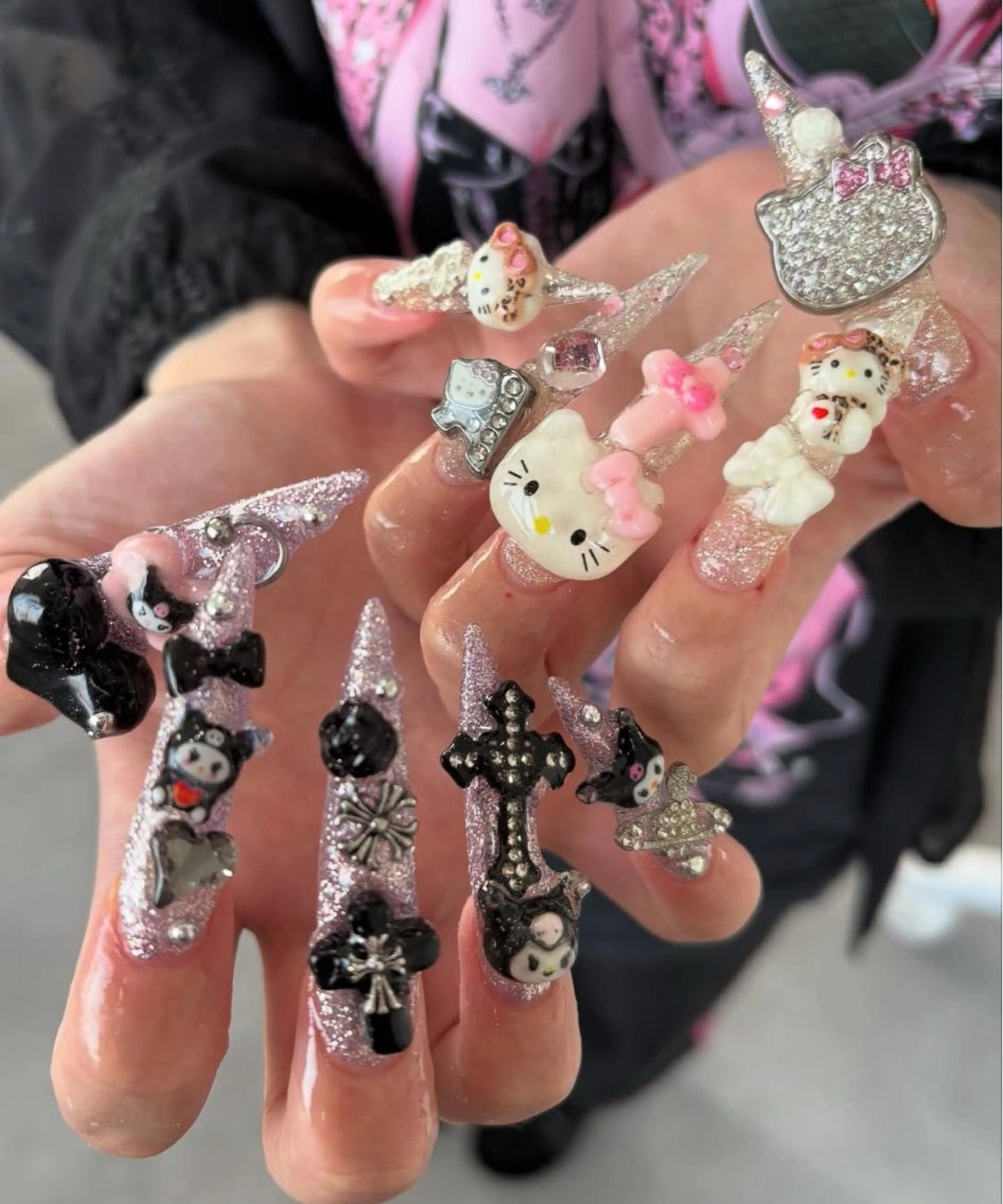 ネイル フレンチネイル グラデーション 韓国ネイル マグネットネイル シンプルネイル ハンドネイル CoMo Nail Studio所属・CoMo Nailのネイルデザイン