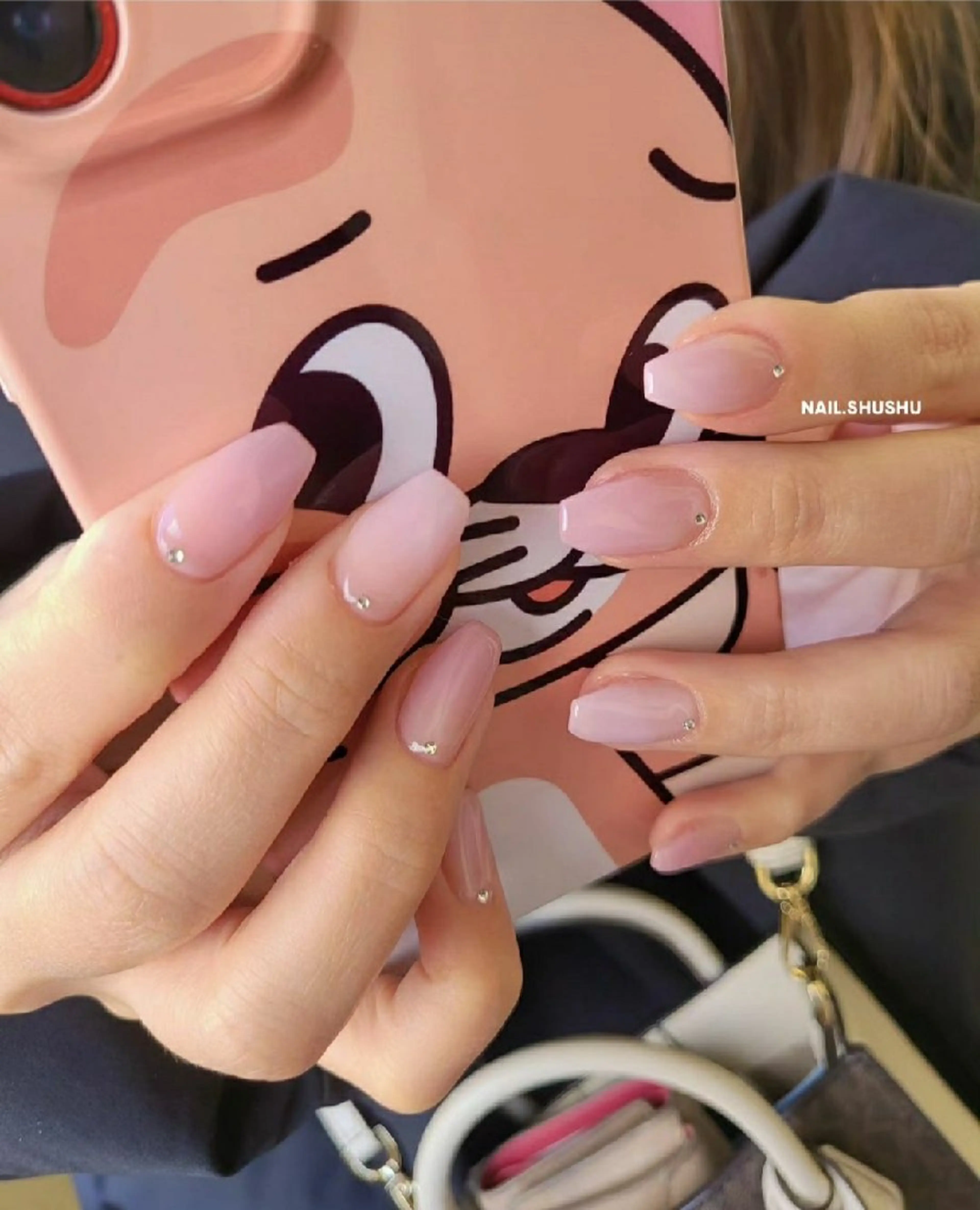 ネイル 持ち込み ニュアンスネイル ワンカラーネイル シンプルネイル 春ネイル ハンドネイル 3dパーツ/流行り 👧shushu❤️のネイルデザイン