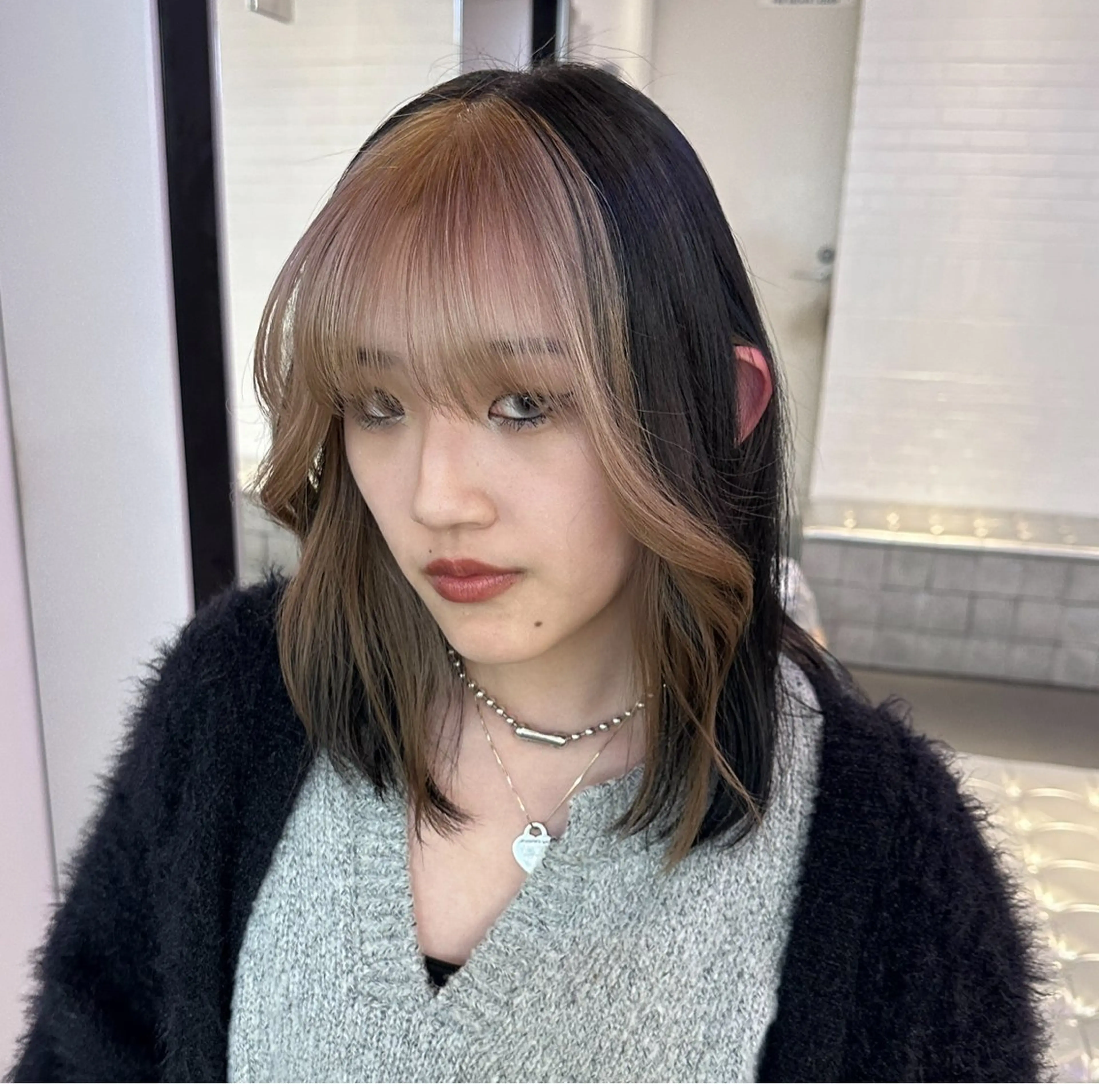 ミディアム カラー ハイトーン/ウルフ /エクステ/ましろのヘアスタイル