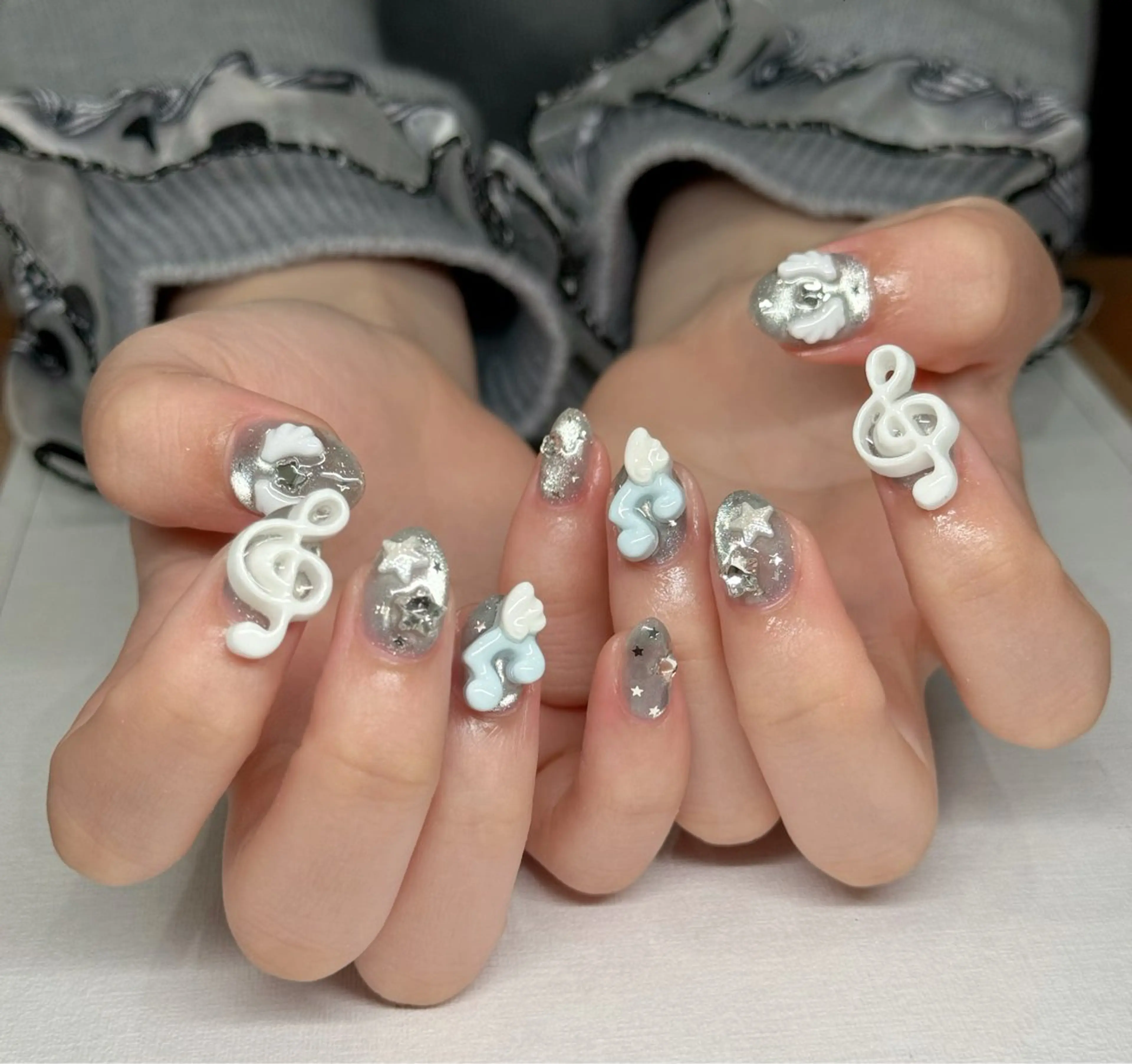 ネイル フラワーネイル ハート レース ロングネイル 春ネイル ハンドネイル MILO 168 池袋のネイルデザイン