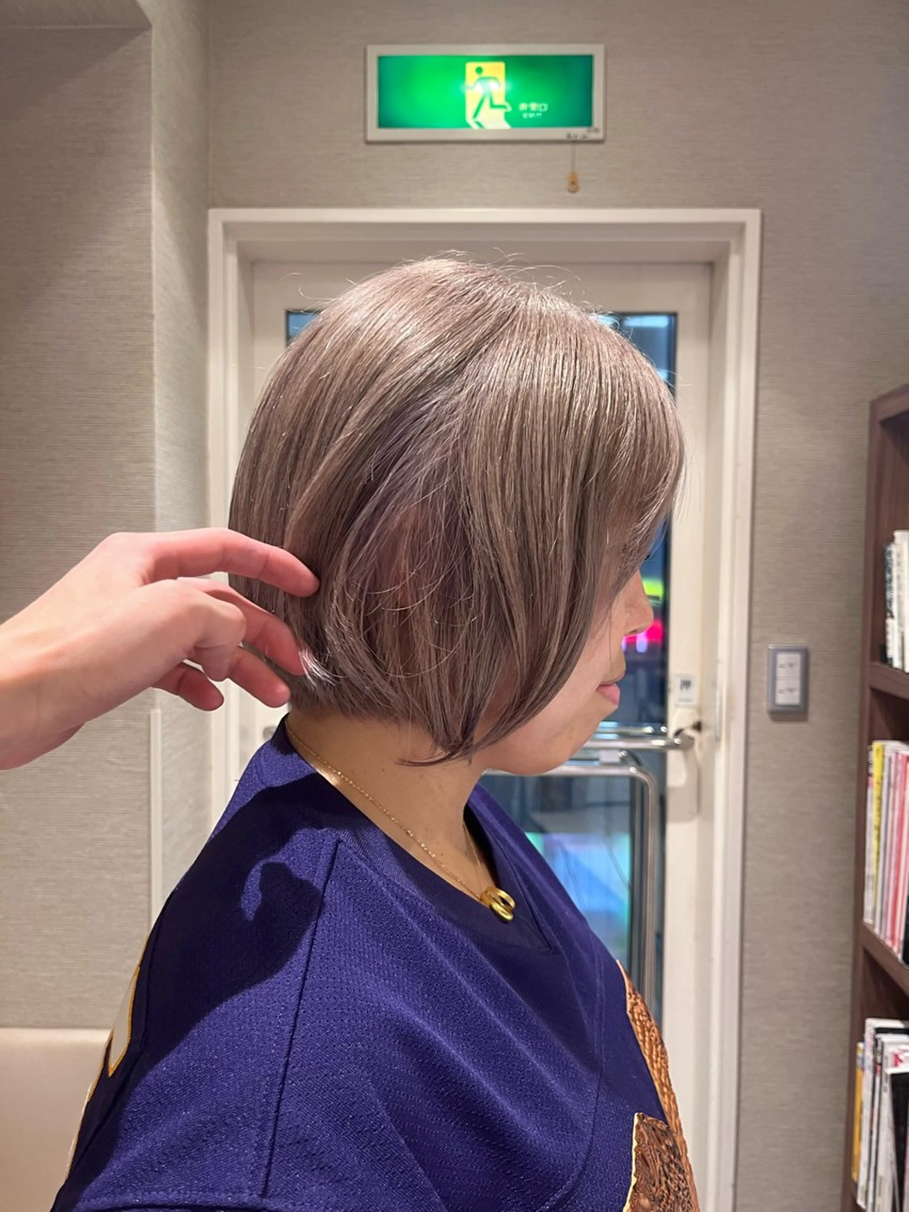 ショート カラー ショートボブ ベージュカラー ホワイトベージュ ボブ ショートヘア dogstar小林諒 パーマ/レイヤーのヘアスタイル