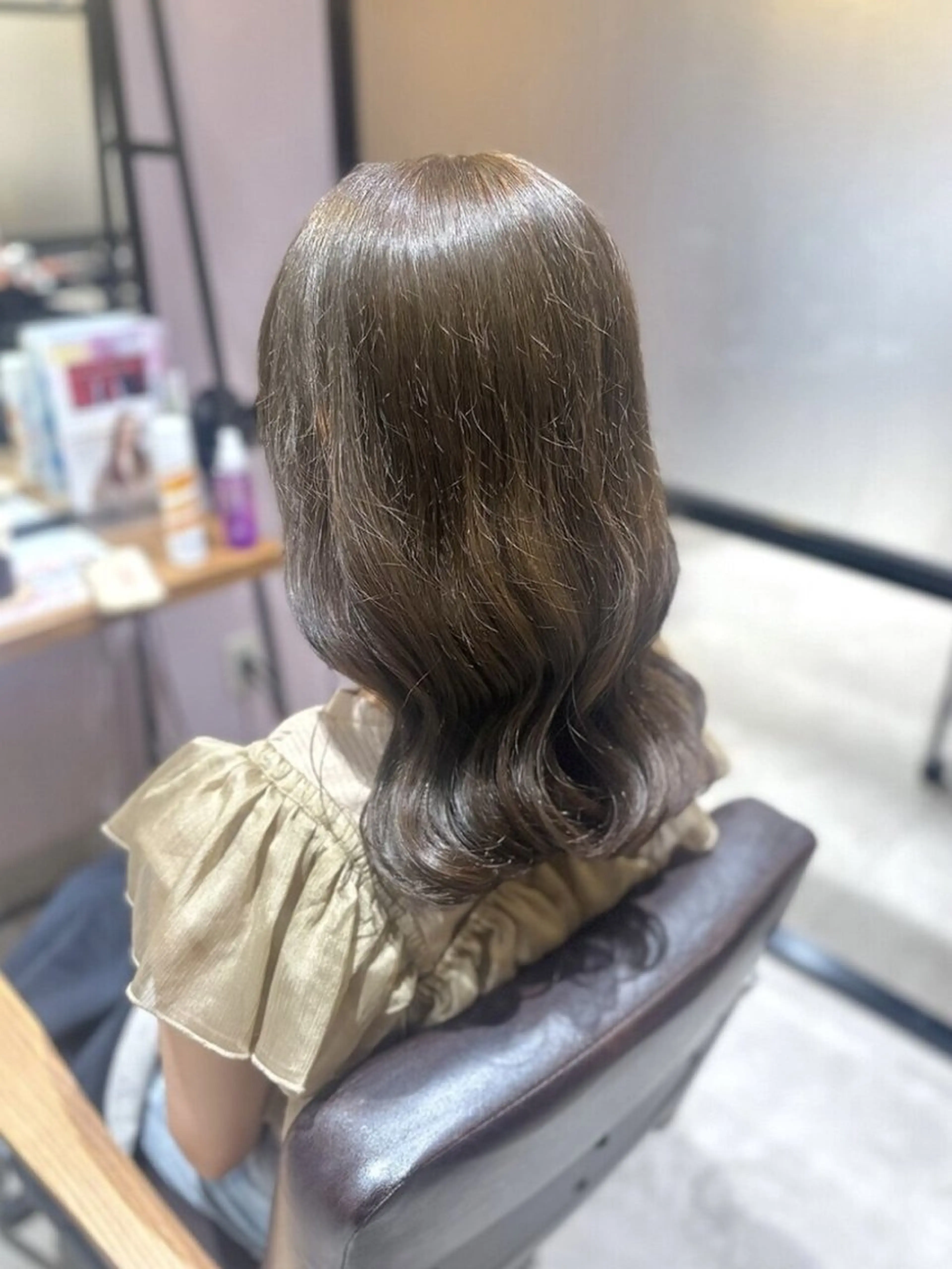 カラー 西原 愛紗のヘアスタイル