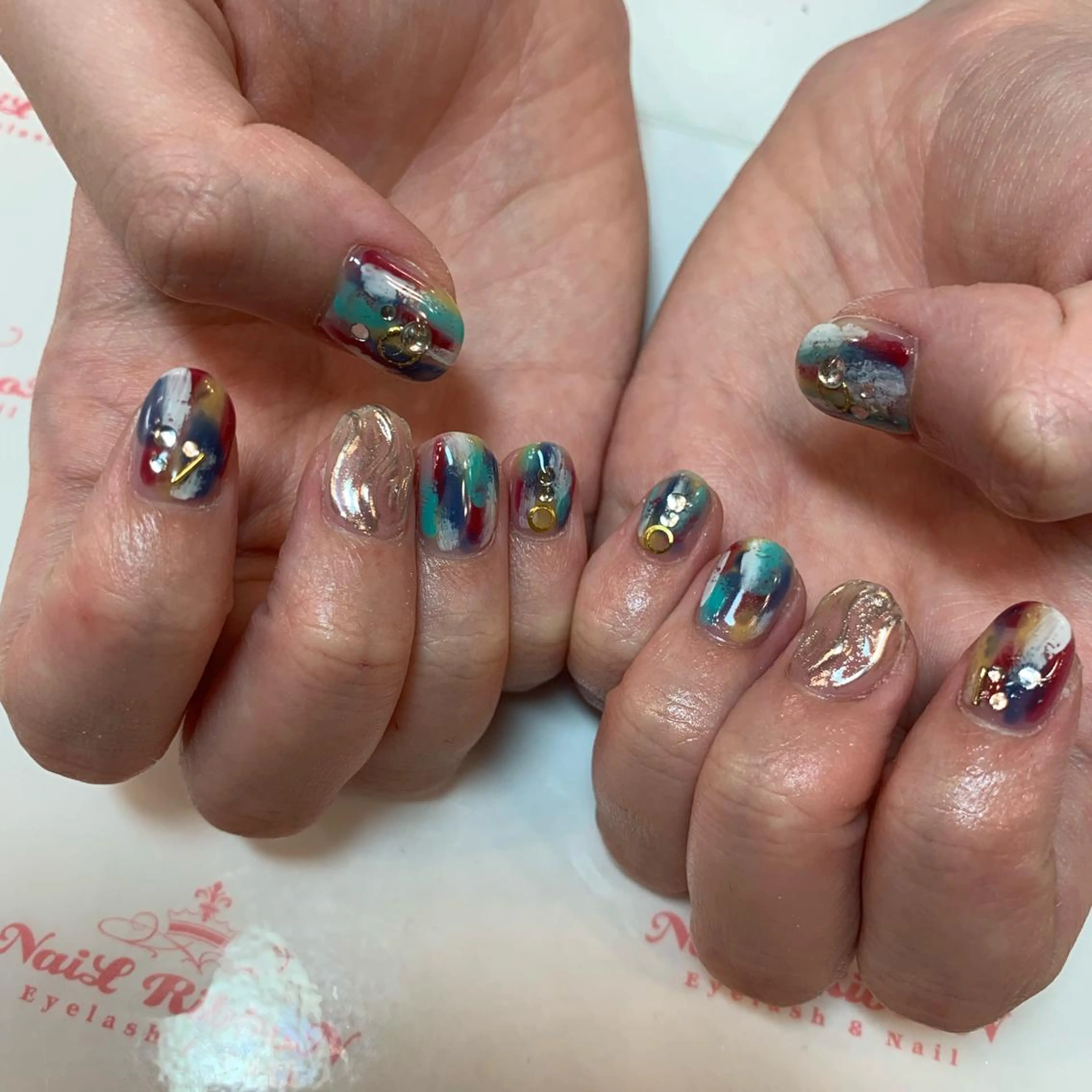 ネイル ネイルリボン 受付スタッフのネイルデザイン