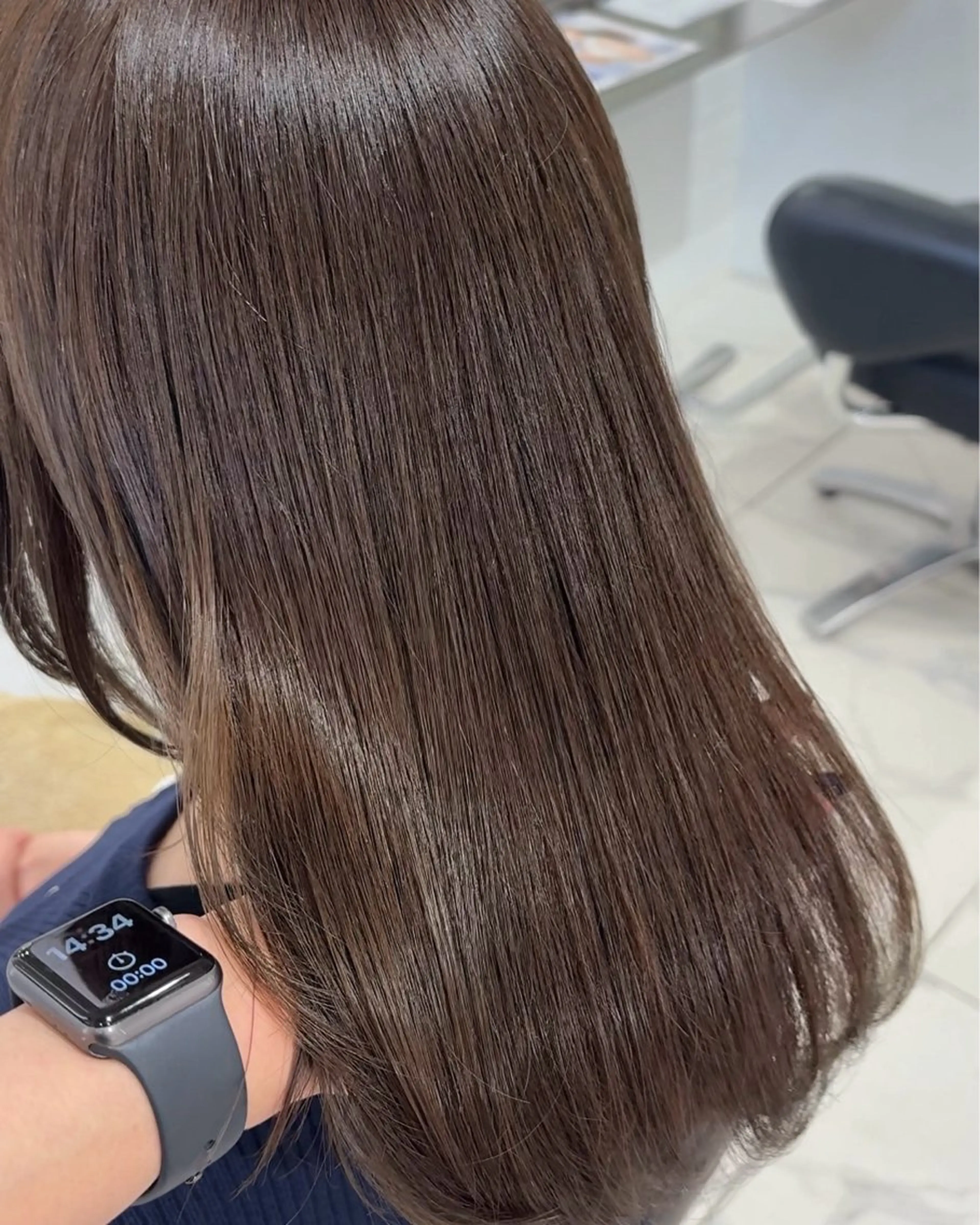 ミディアム カラー ベージュカラー 透明感カラー オリーブベージュ 髪質改善 トリートメント カット ヘアカラー トリートメント 透明感艶カラー/ 岡田澪香のヘアスタイル