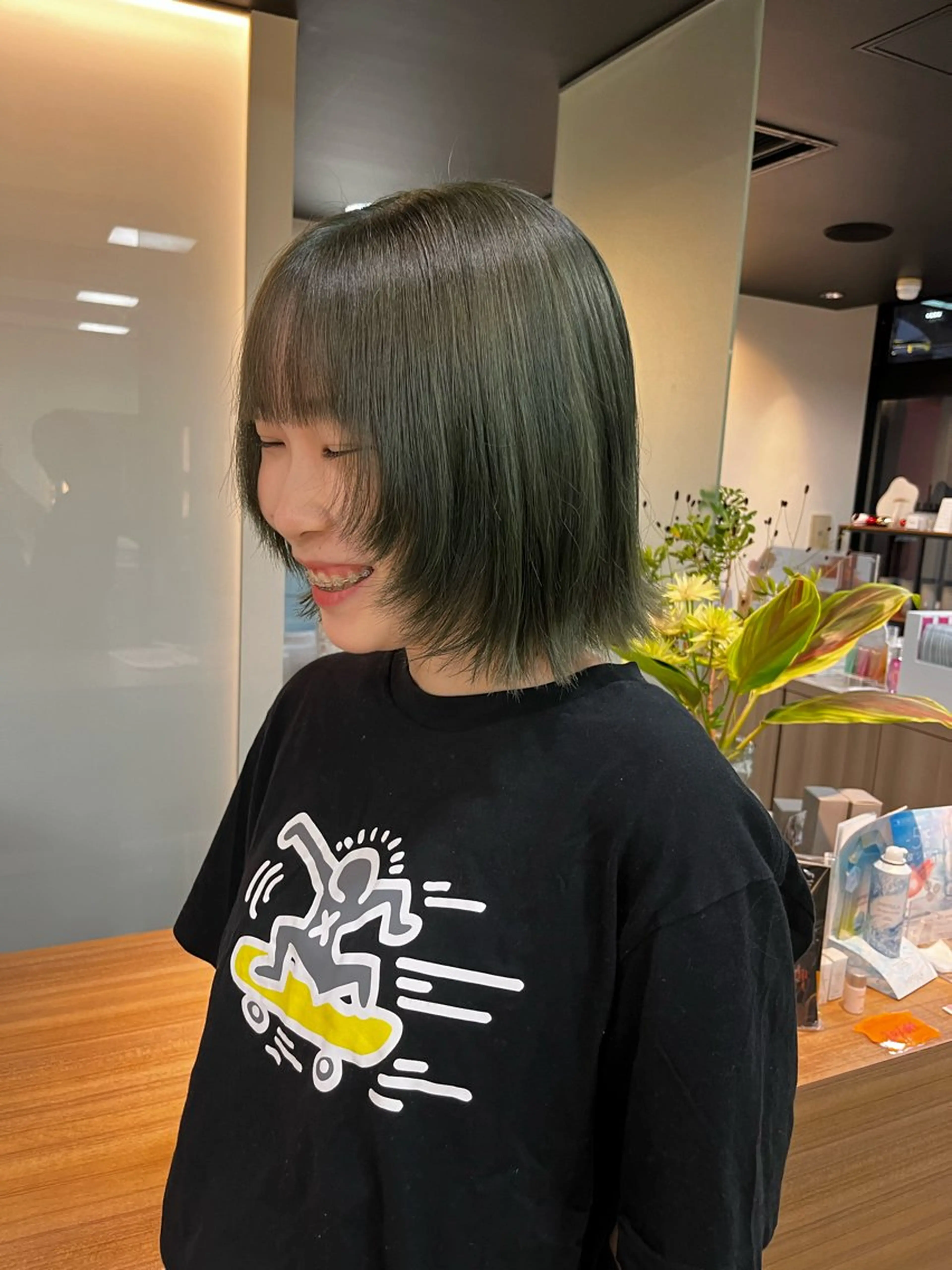ショート カラー 顔まわりレイヤー レイヤーカット カット ヘアカラー トリートメント レイヤーカット/ブラ ウンカラー/河野凜のヘアスタイル