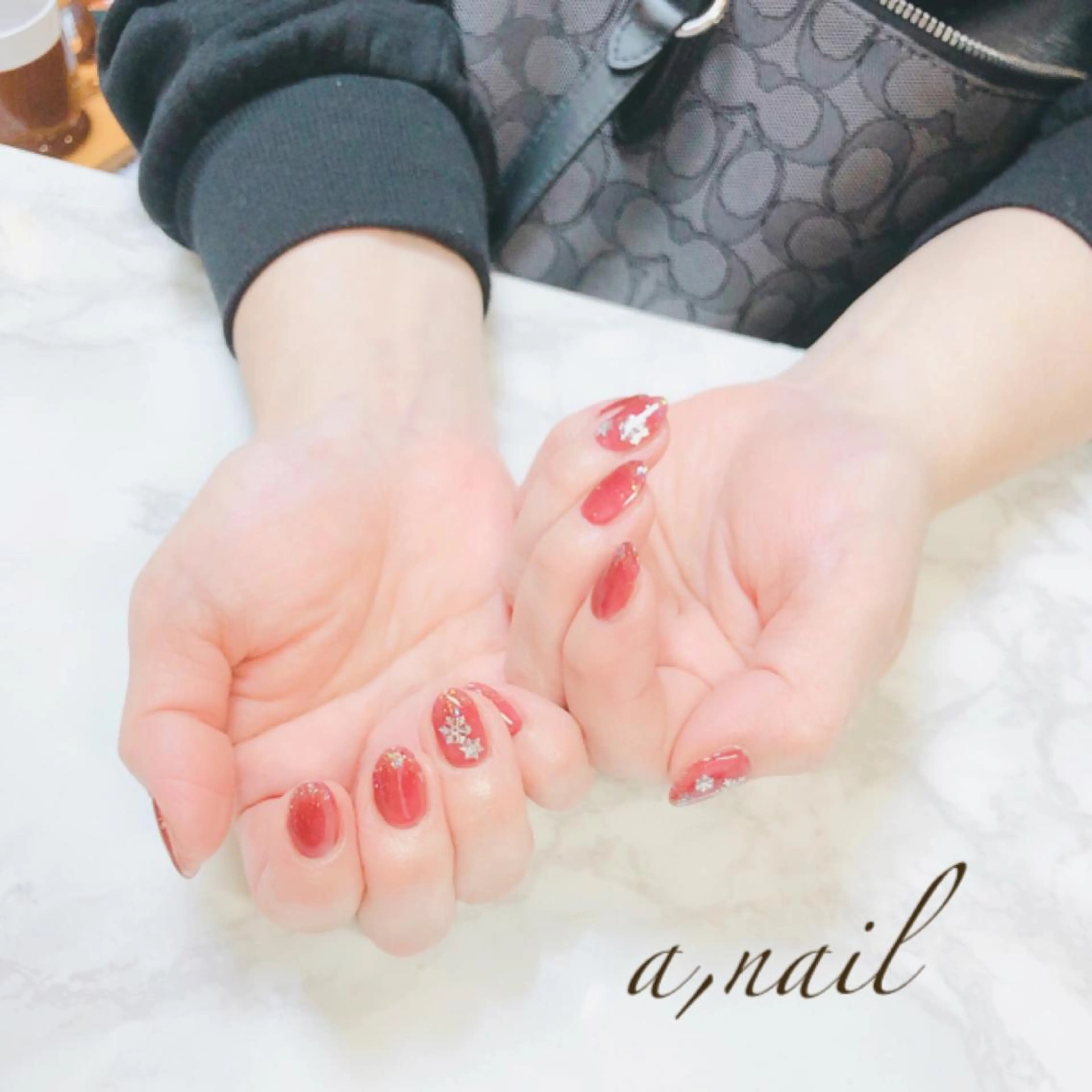 ネイル フットネイル ジェルネイル グラデーション ラメ(グリッター) オフィスネイル ハンドネイル ネイルサロン エーネイルのネイルデザイン