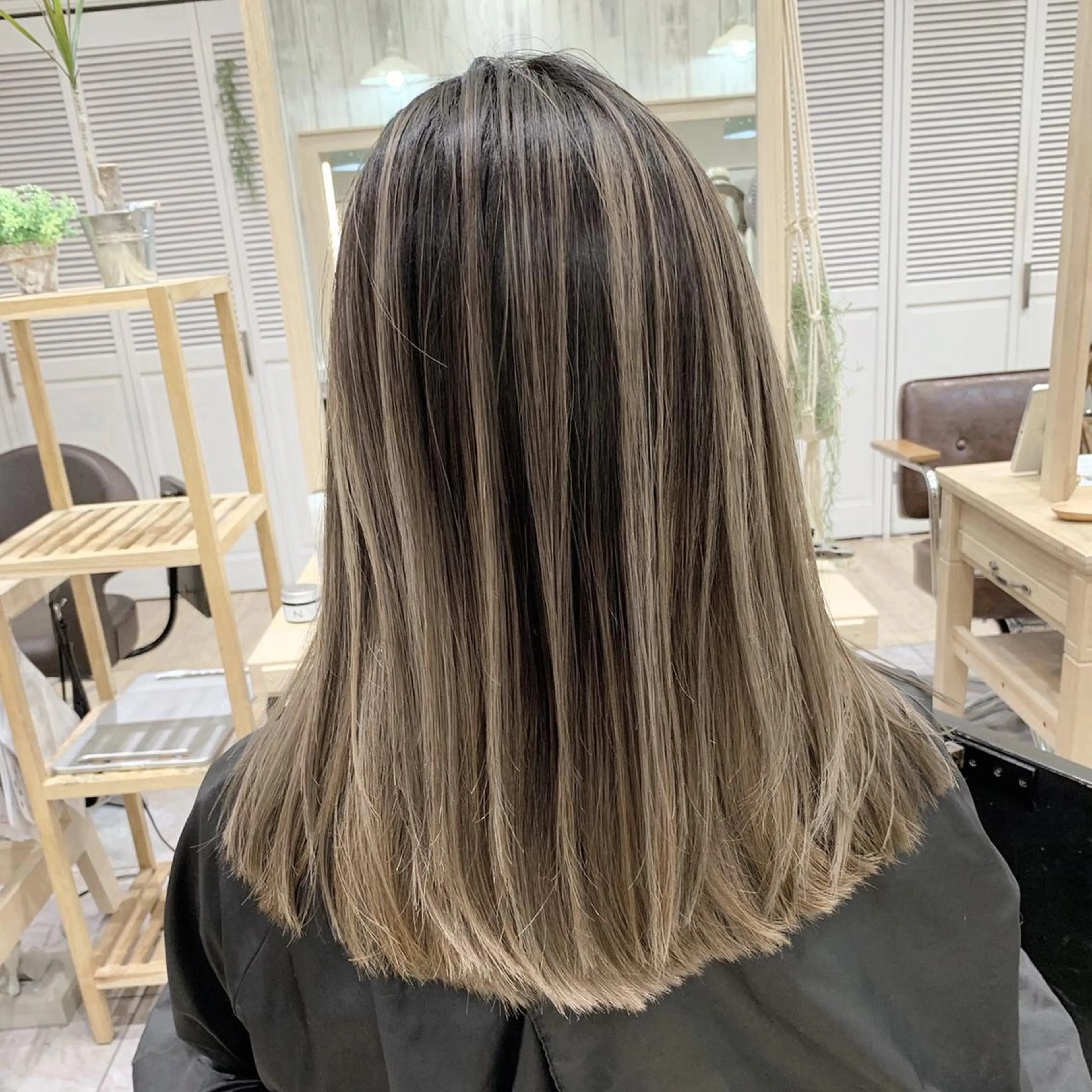 ロング カラー LUSTRE クロサワのヘアスタイル