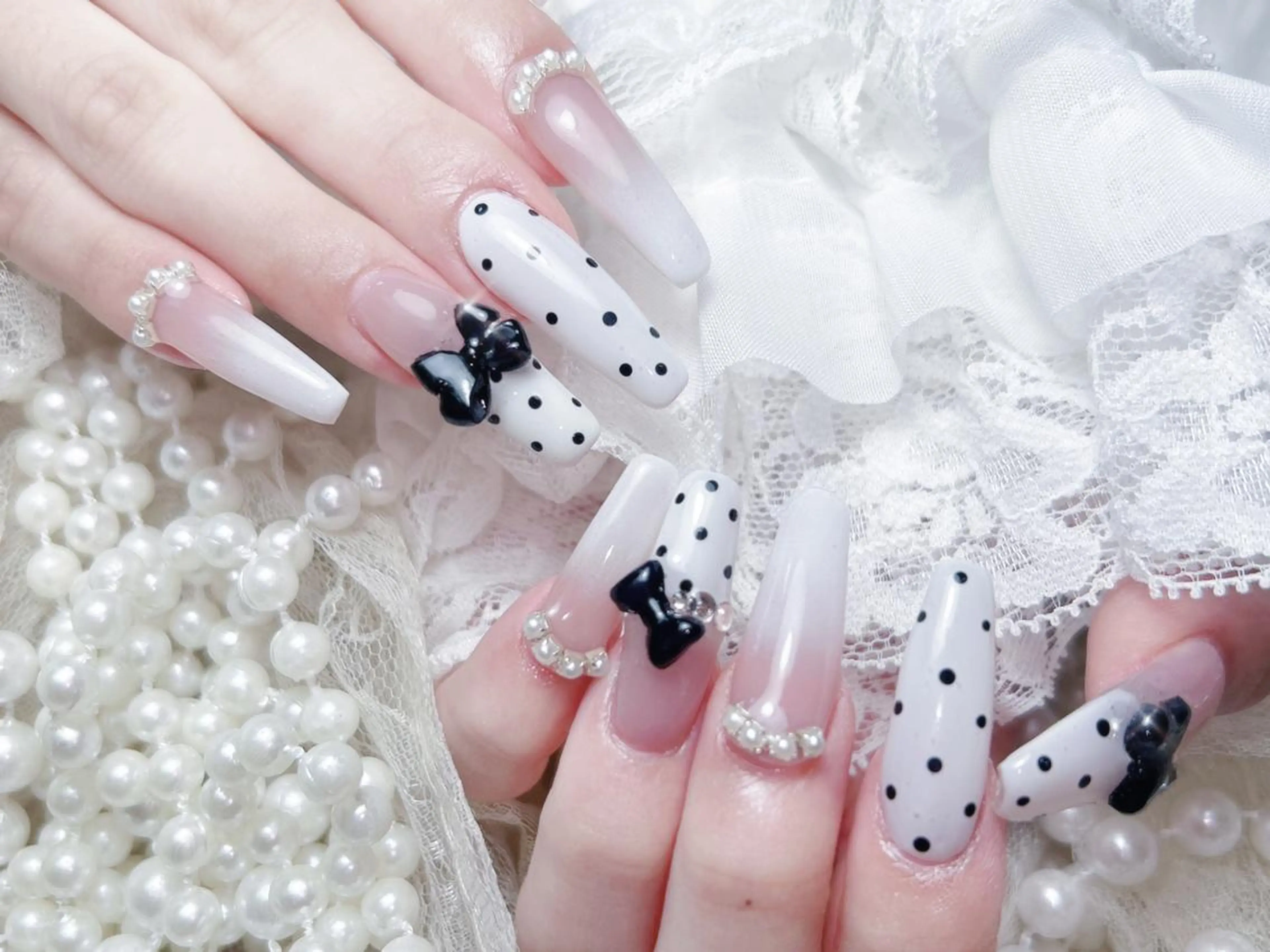 ネイル ハンドネイル 🎀まゆ 🪽🐾のネイルデザイン