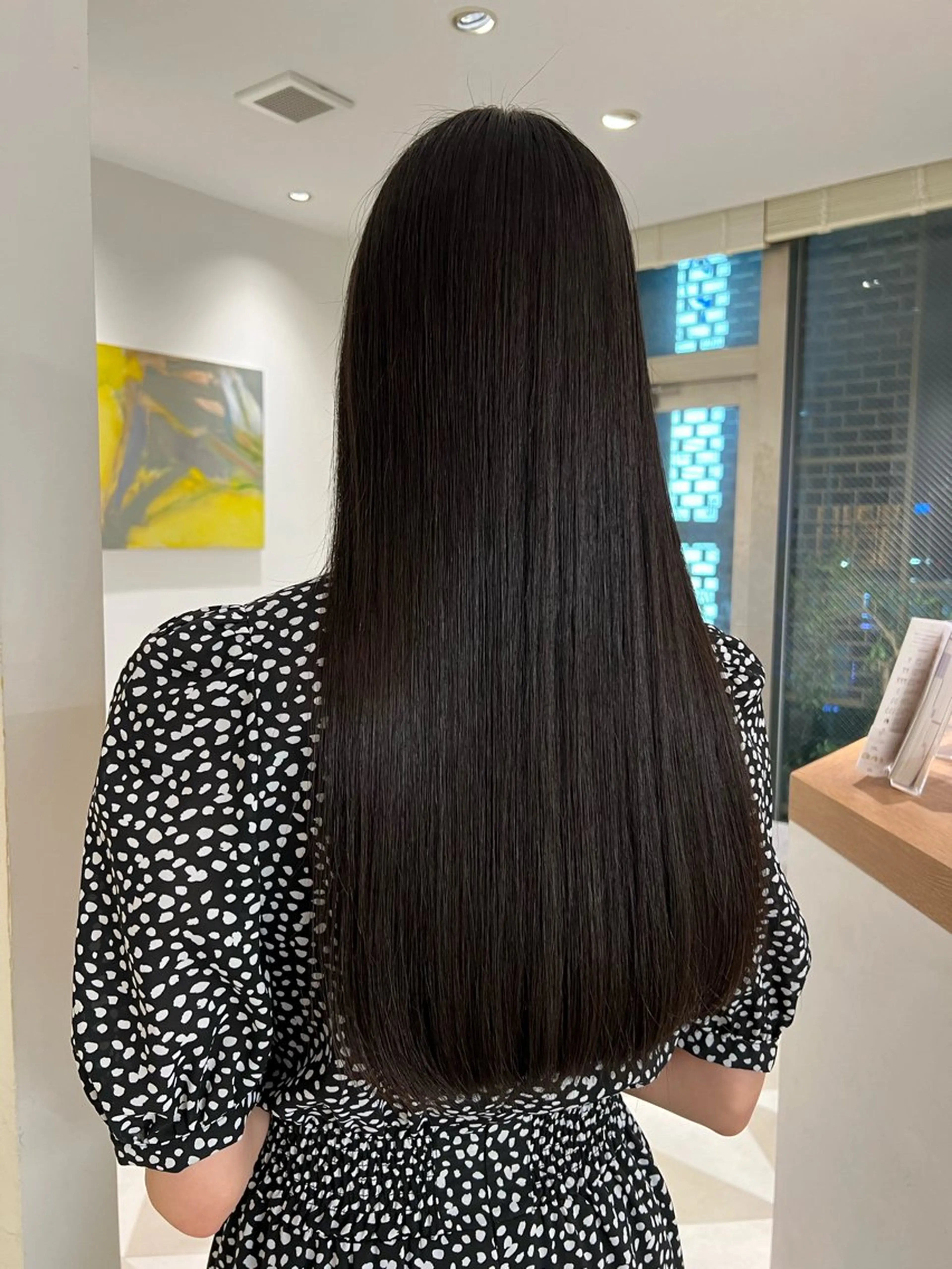 ロング 成岡 愛美のヘアスタイル