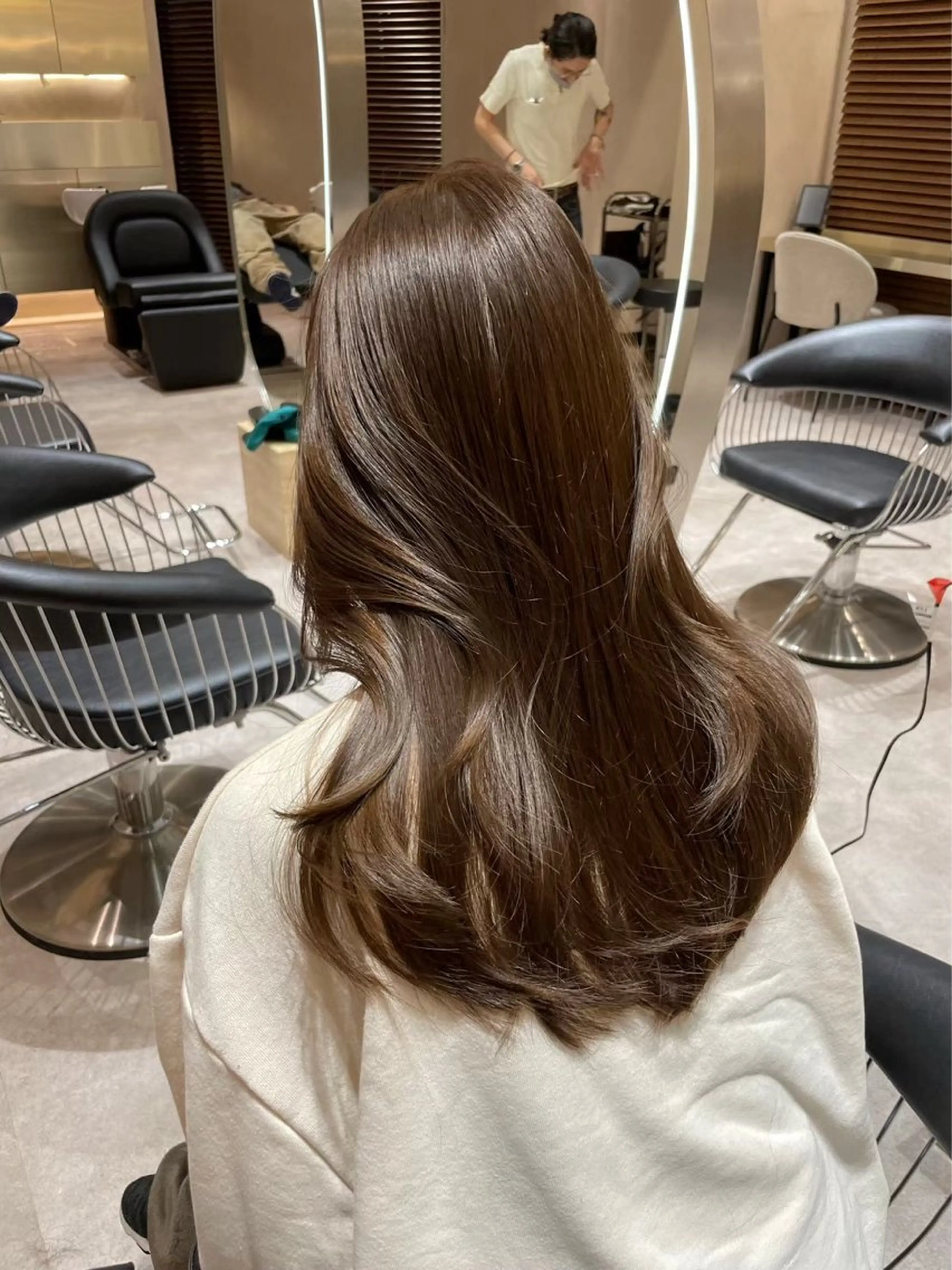 ロング カラー 透明感カラー 髪質改善 カット ヘアカラー トリートメント レイヤー似合わせ 透明感カラーりきやのヘアスタイル