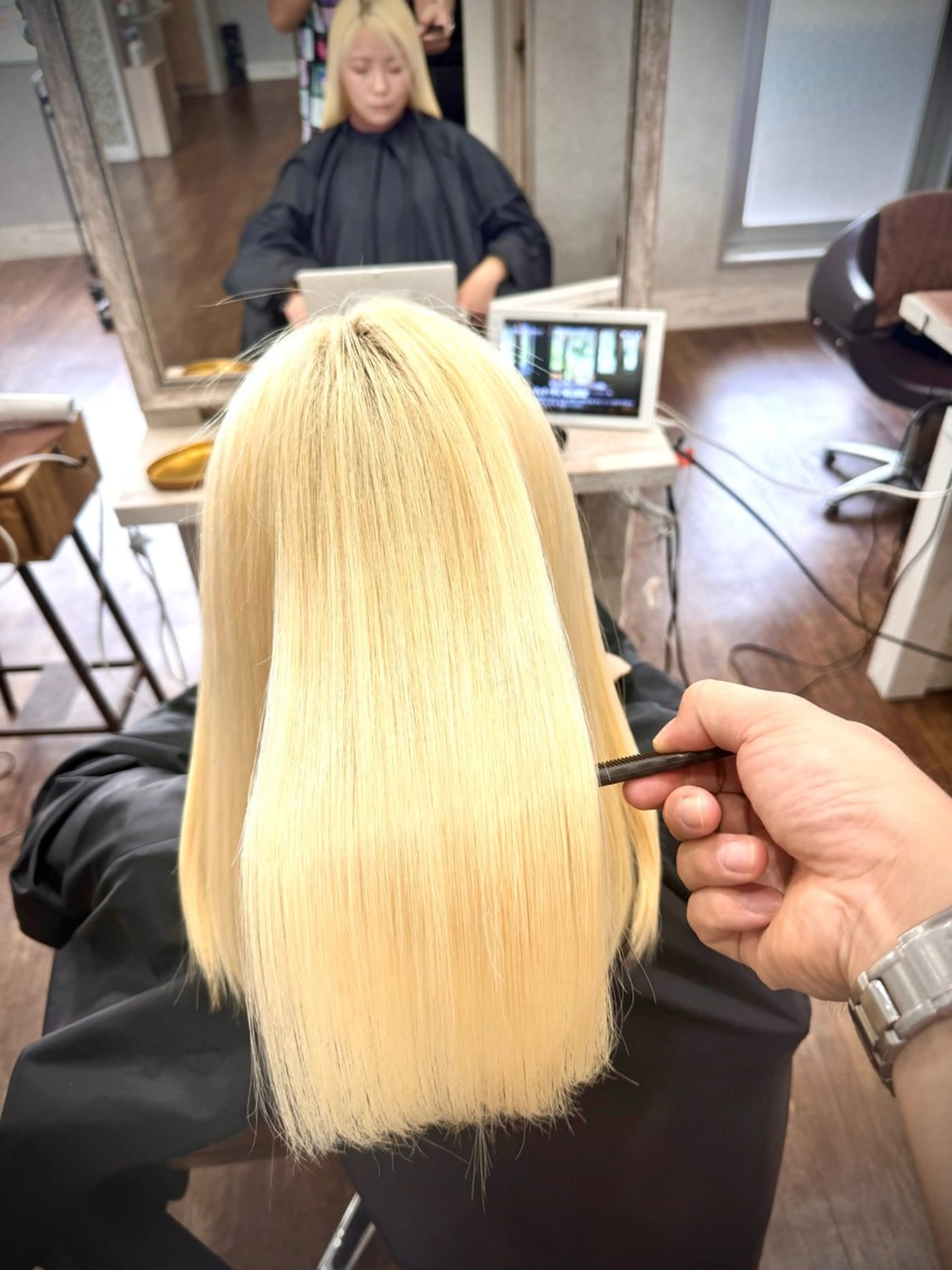 セミロング 髪質改善 ルスリー守山店所属・髪質改善美容師 🌟塚本のヘアスタイル