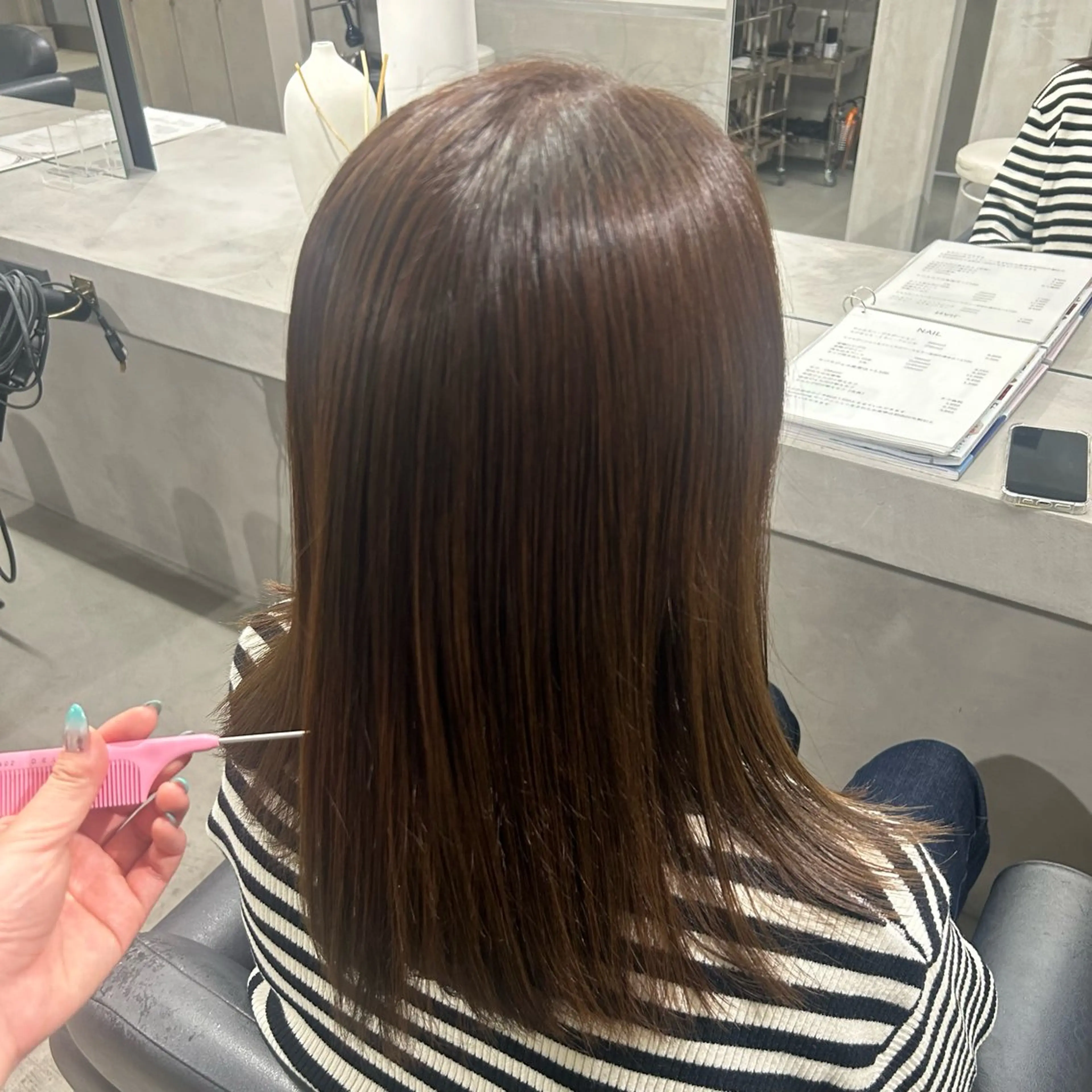 ミディアム ヘアカラー トリートメント Something MOMOKAのヘアスタイル