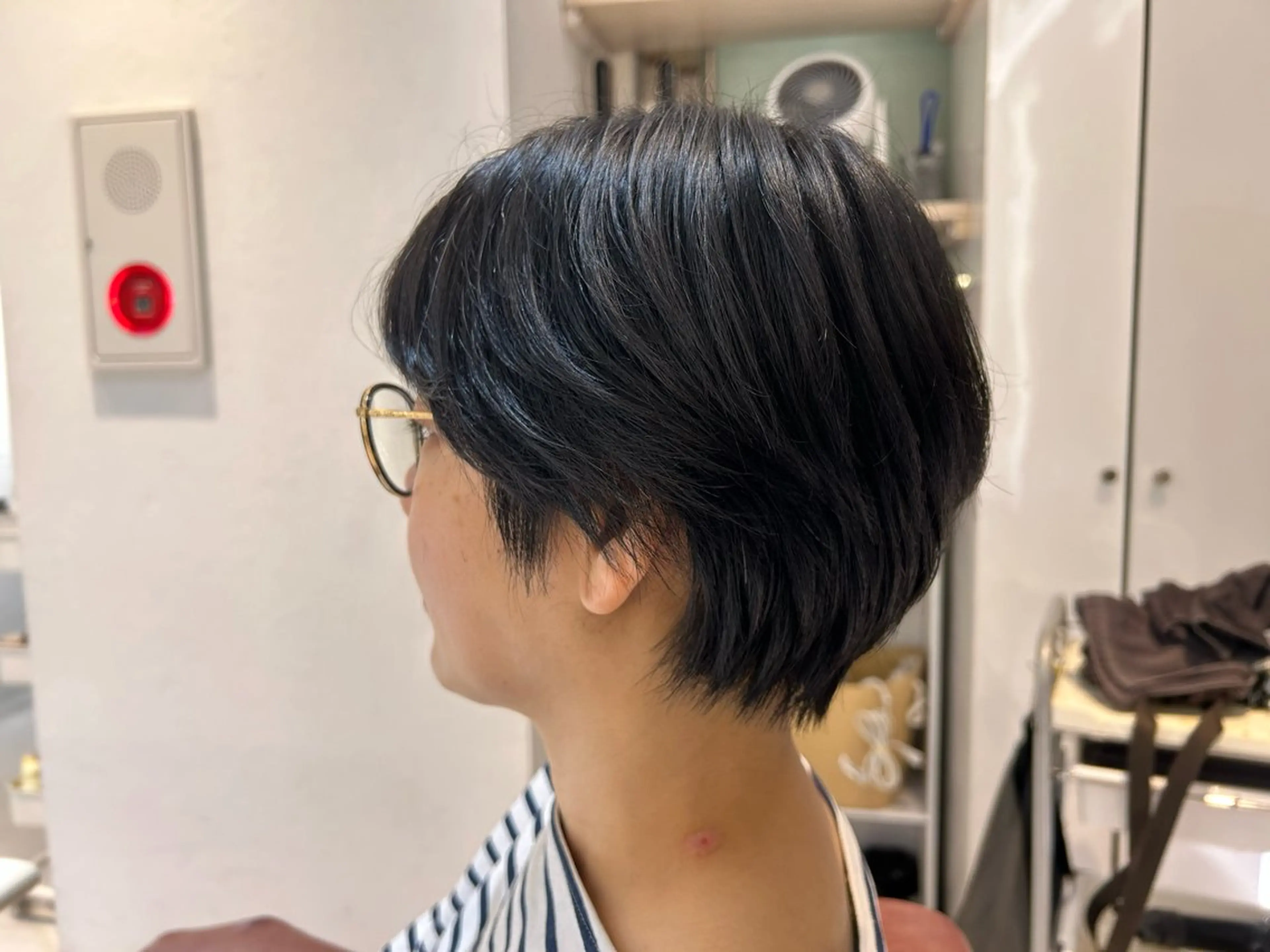 ショート カット 二本柳 愛里のヘアスタイル
