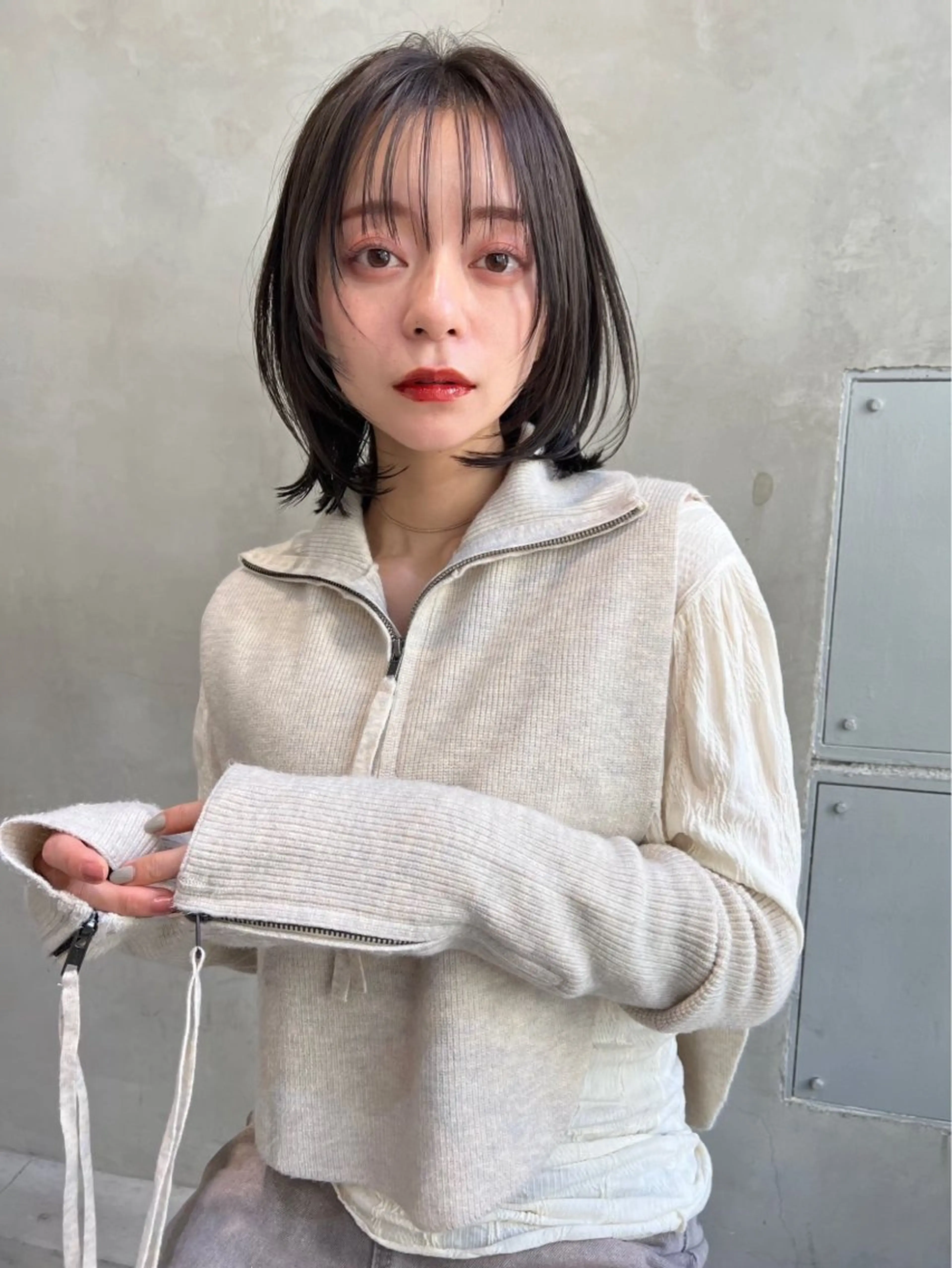 ミディアム カラー カット ヘアカラー トリートメント ヘアセット 似合わせベージュ 🍯ayumi🍯のヘアスタイル