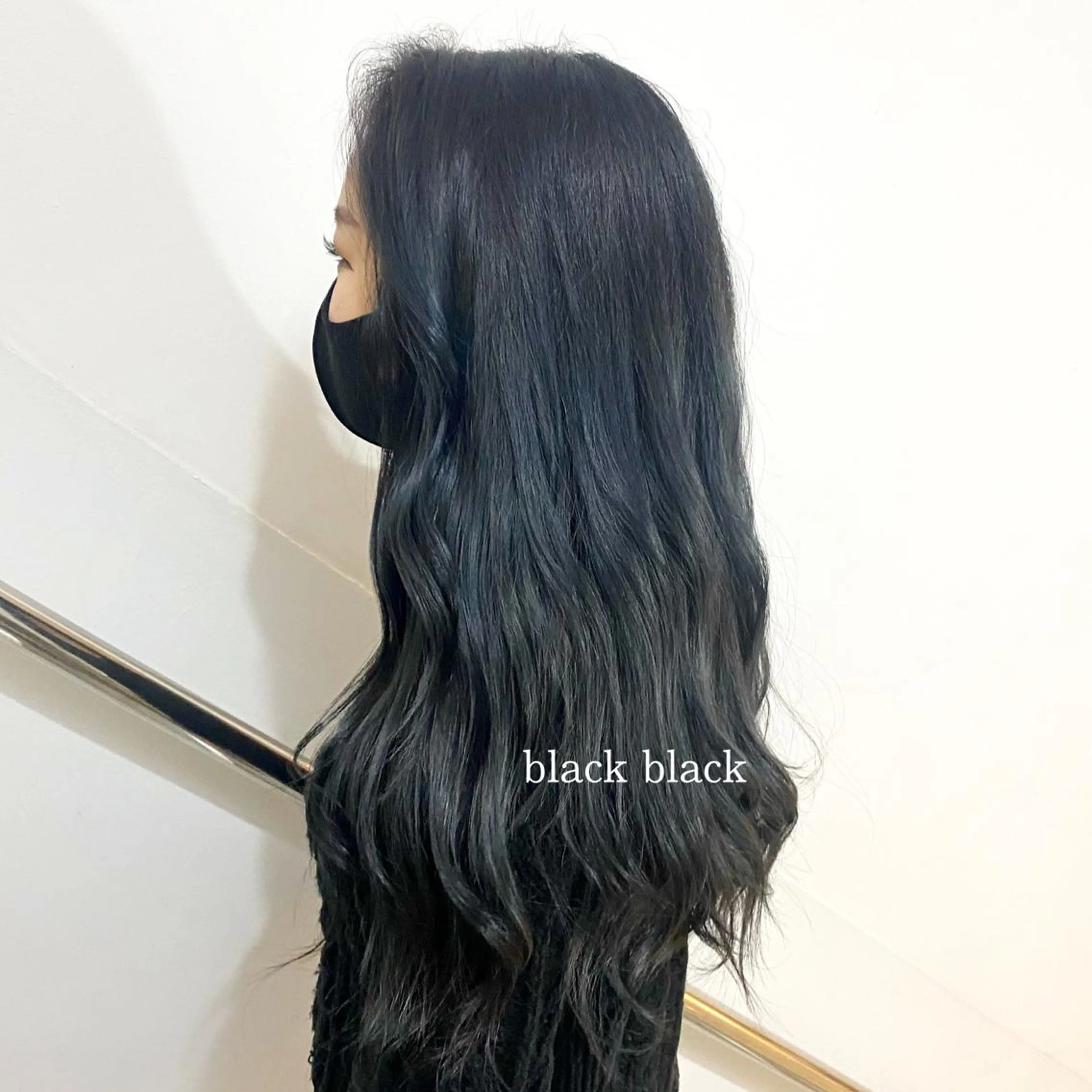 ロング カラー 黒髪 ブルーカラー ブルーブラック ハル🌸柔色/ ブリーチなし/艶髪のヘアスタイル
