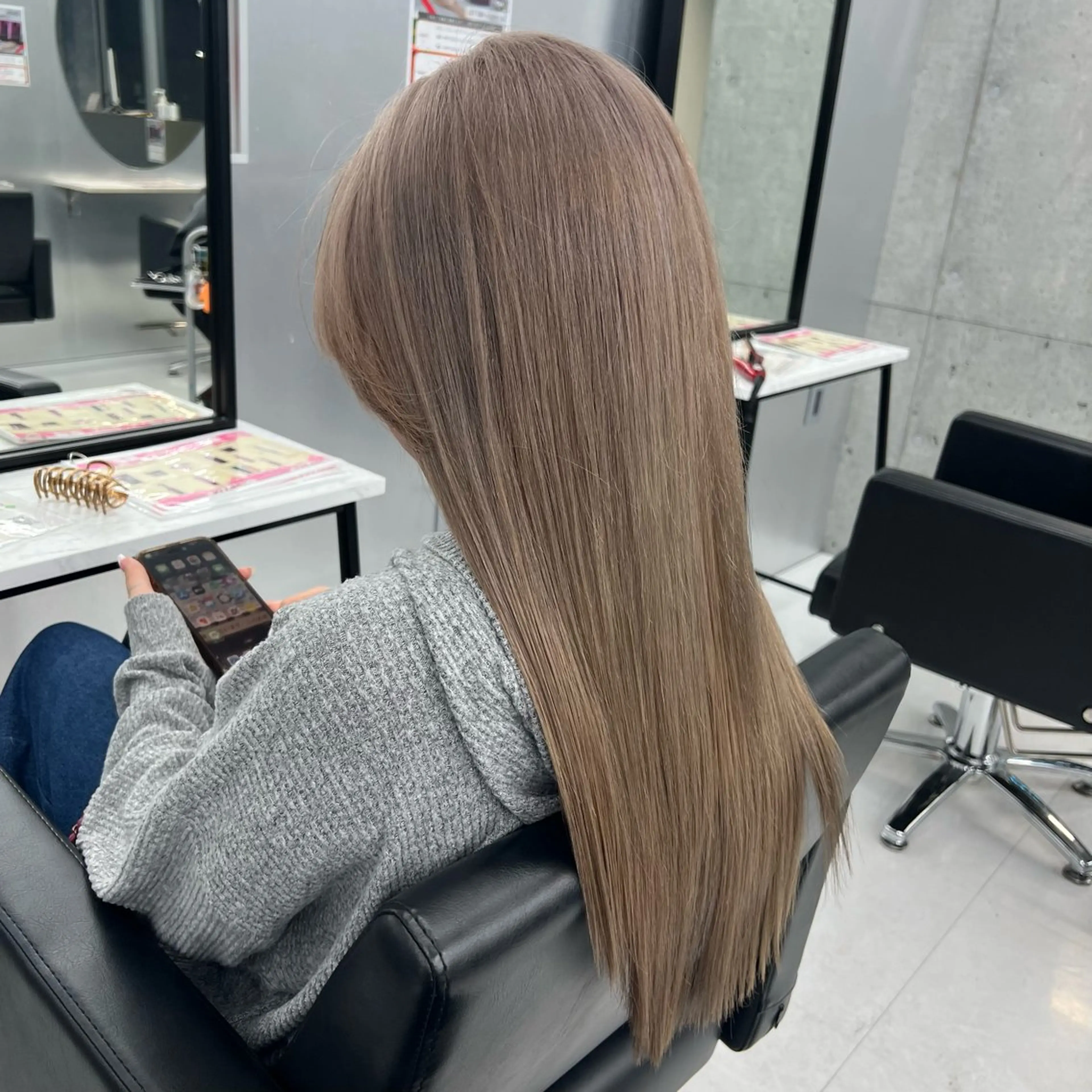 ロング カラー ヘアカラー トリートメント ヘアセット 👑垢抜け韓国ヘア ハッシュカット唯澄のヘアスタイル