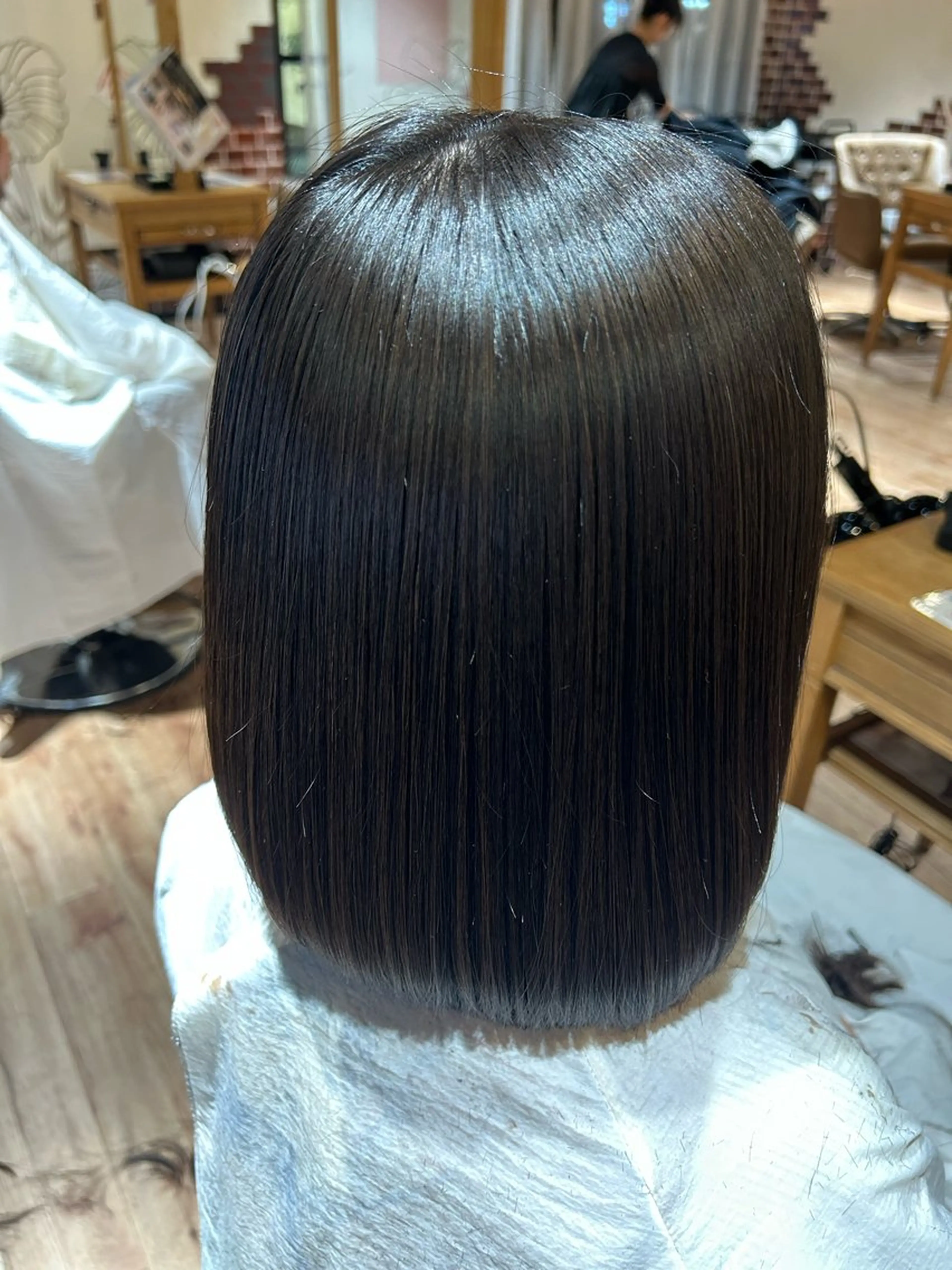 セミロング 巽 愛夏のヘアスタイル