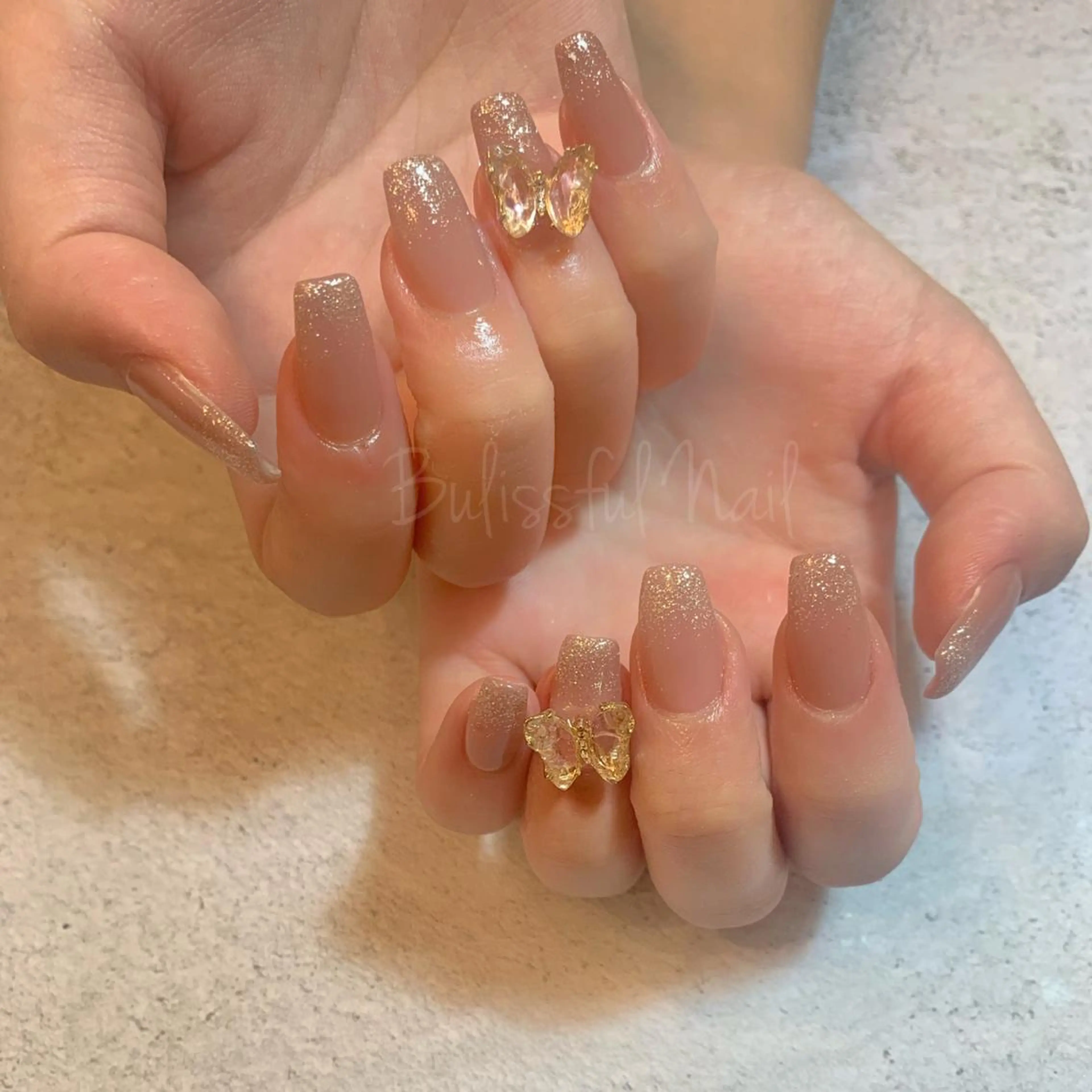 ハンドジェル💅🏻【Wカラー♡】の写真