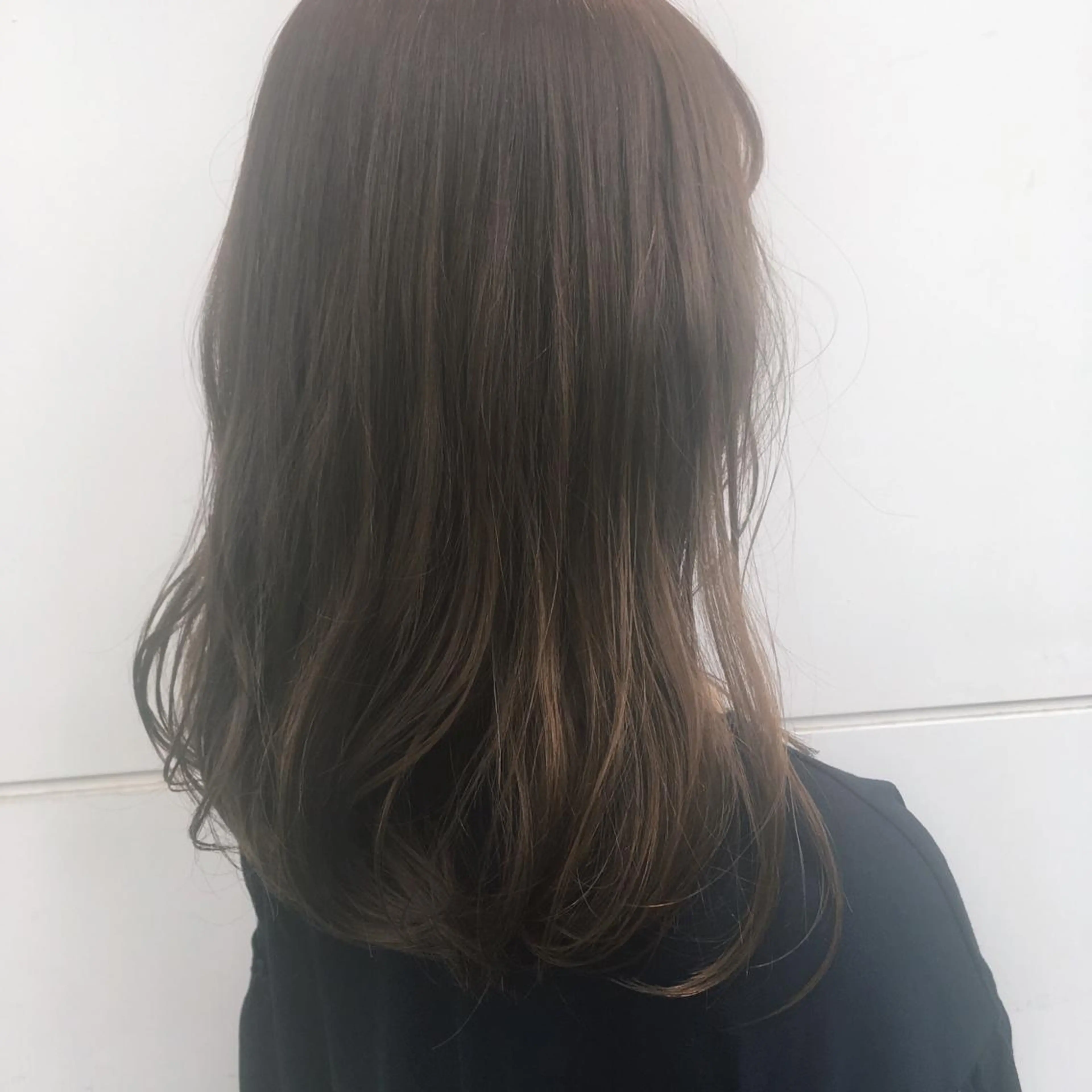 セミロング カラー RINA🧤 デザインとボブのヘアスタイル