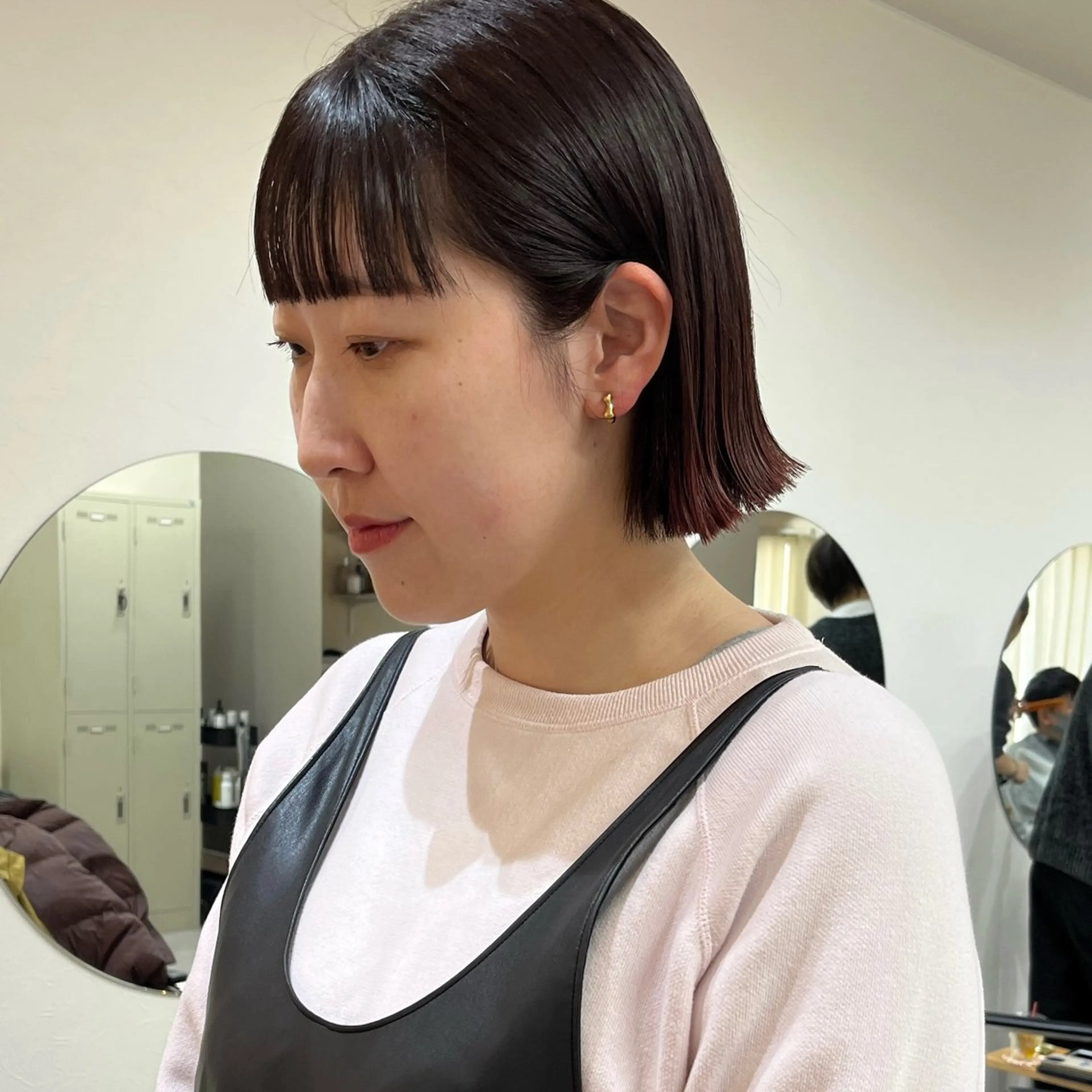 ショート カラー ブリーチ パープルカラー レッドカラー ボブ カット ヘアカラー トリートメント ボブ/透明感カラー /坂口恵梨子のヘアスタイル