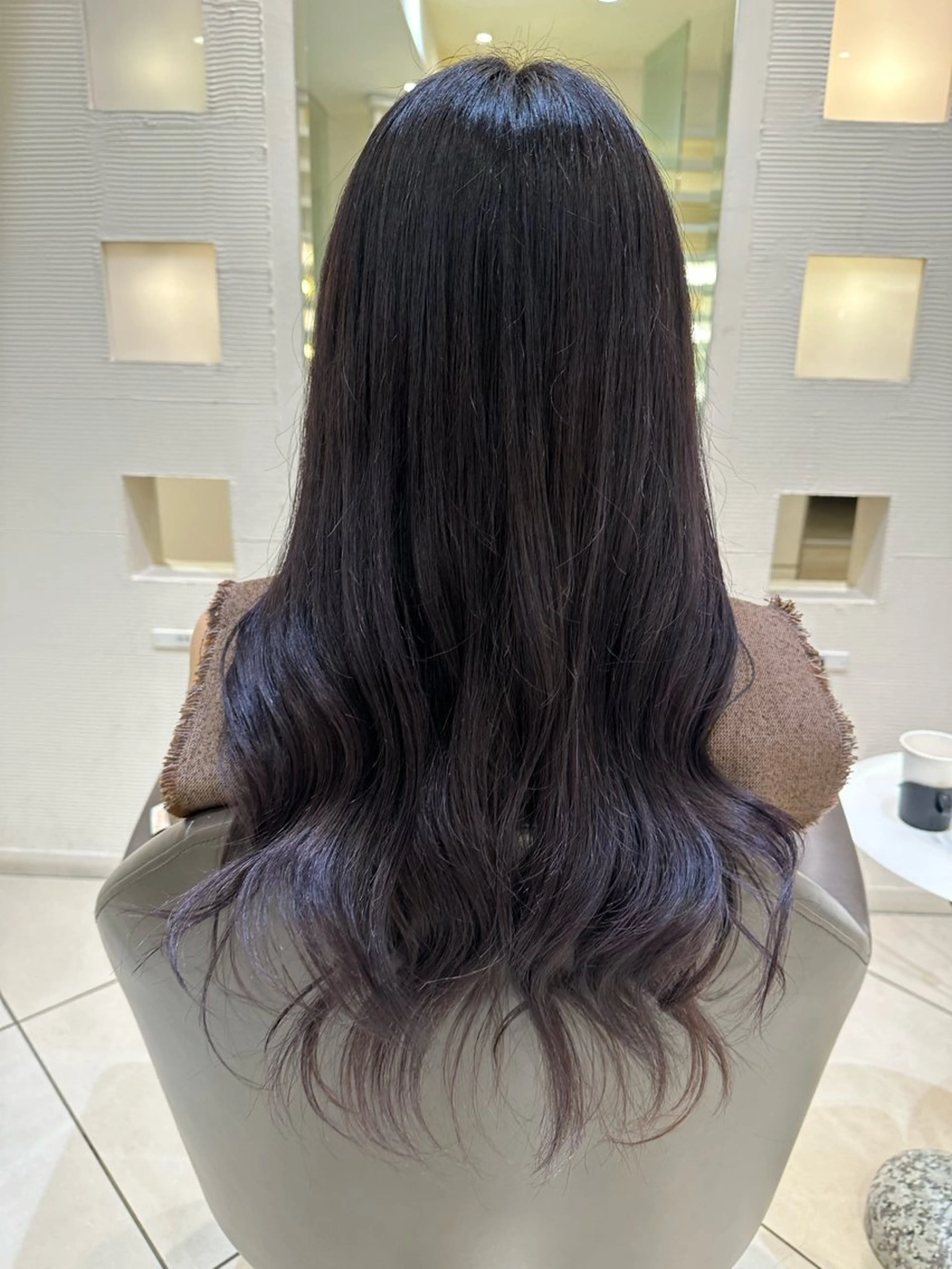 ロング カラー タイトボブ個性派カラ ーAKANEのヘアスタイル