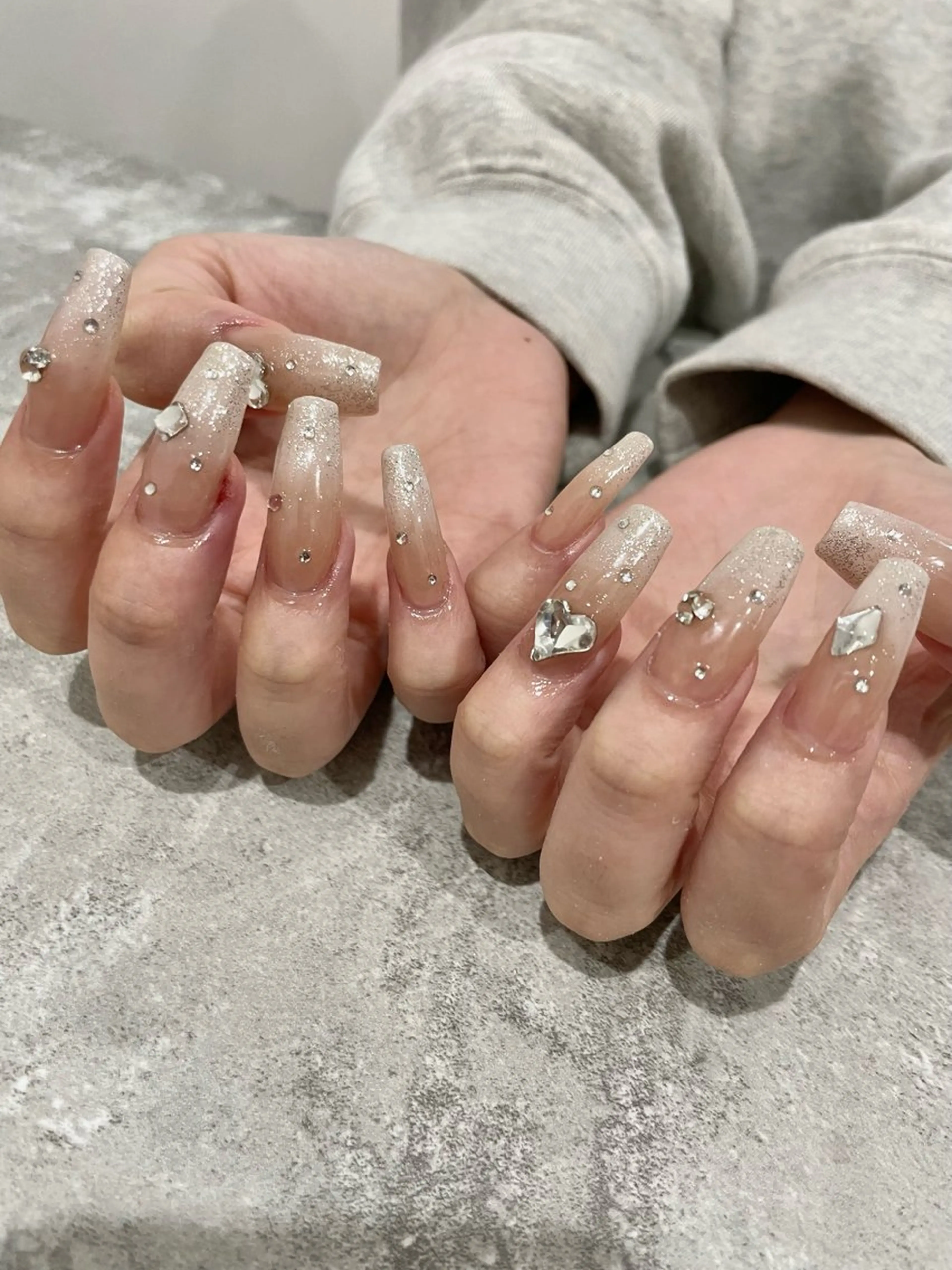 ネイル 持ち込み ハンドネイル Raviliss ♡のネイルデザイン