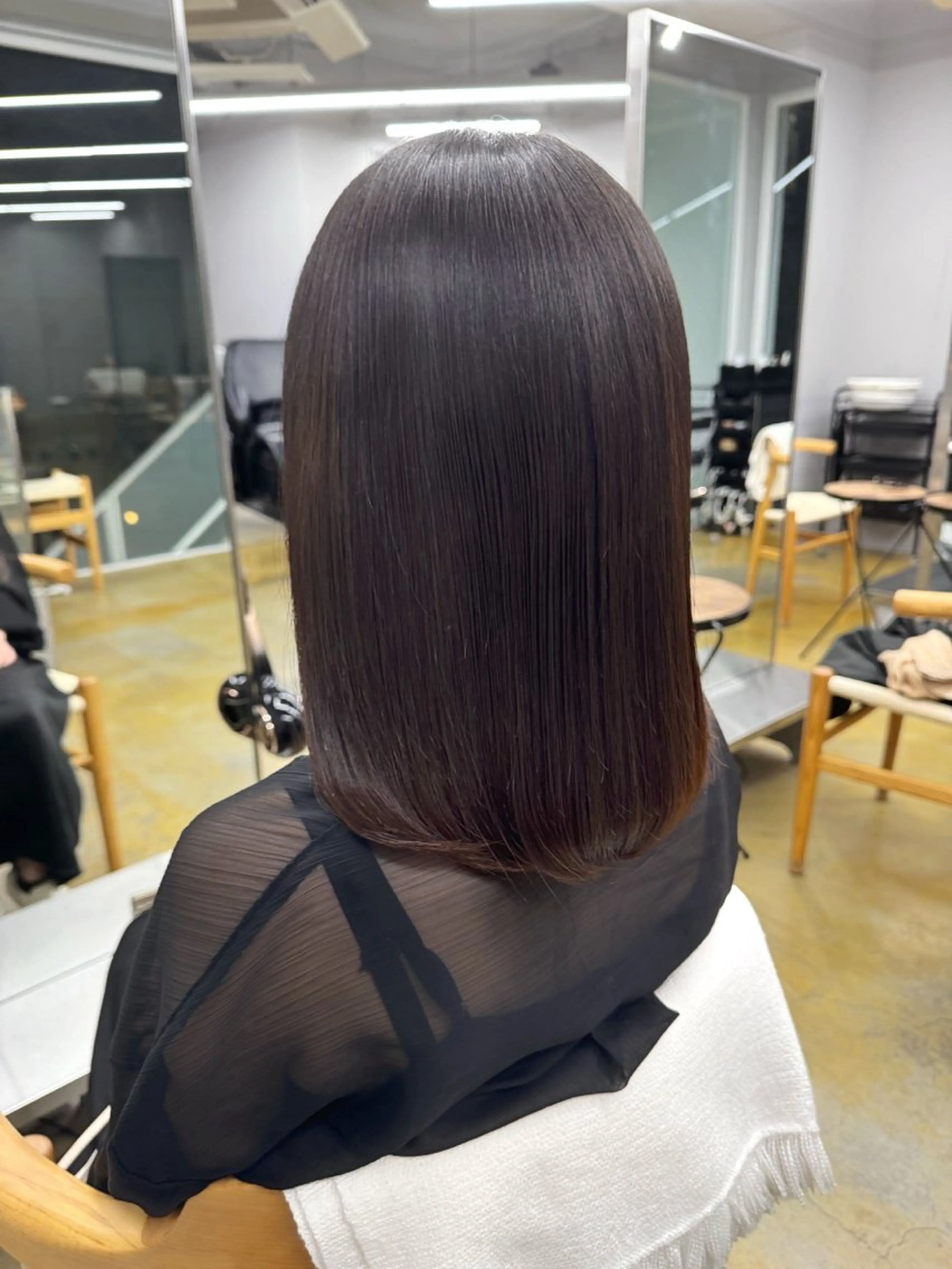 セミロング トリートメント maina/透明感 ベージュ/ブラウンのヘアスタイル