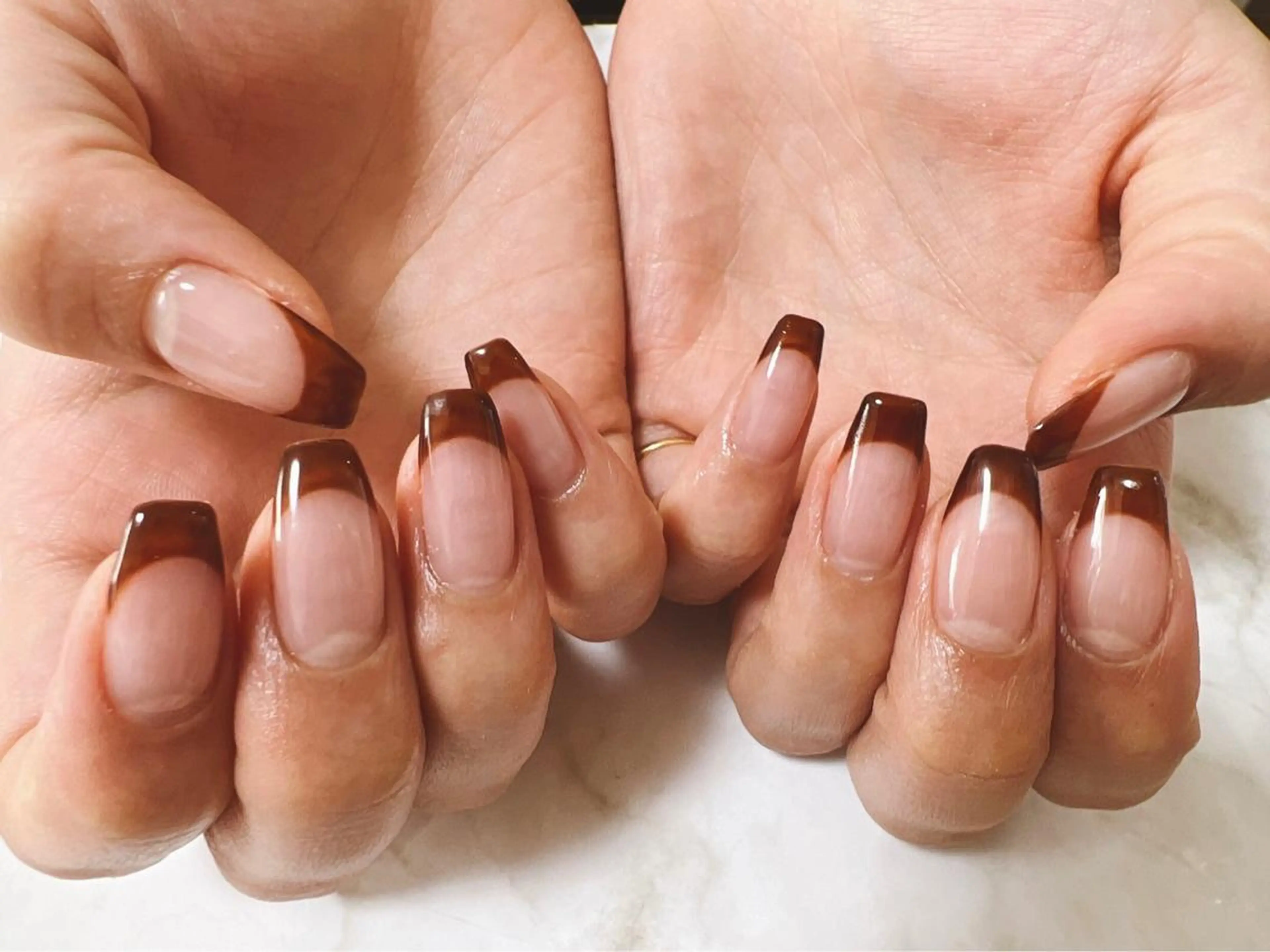 ネイル フレンチネイル シンプルネイル mogunail &blowのネイルデザイン