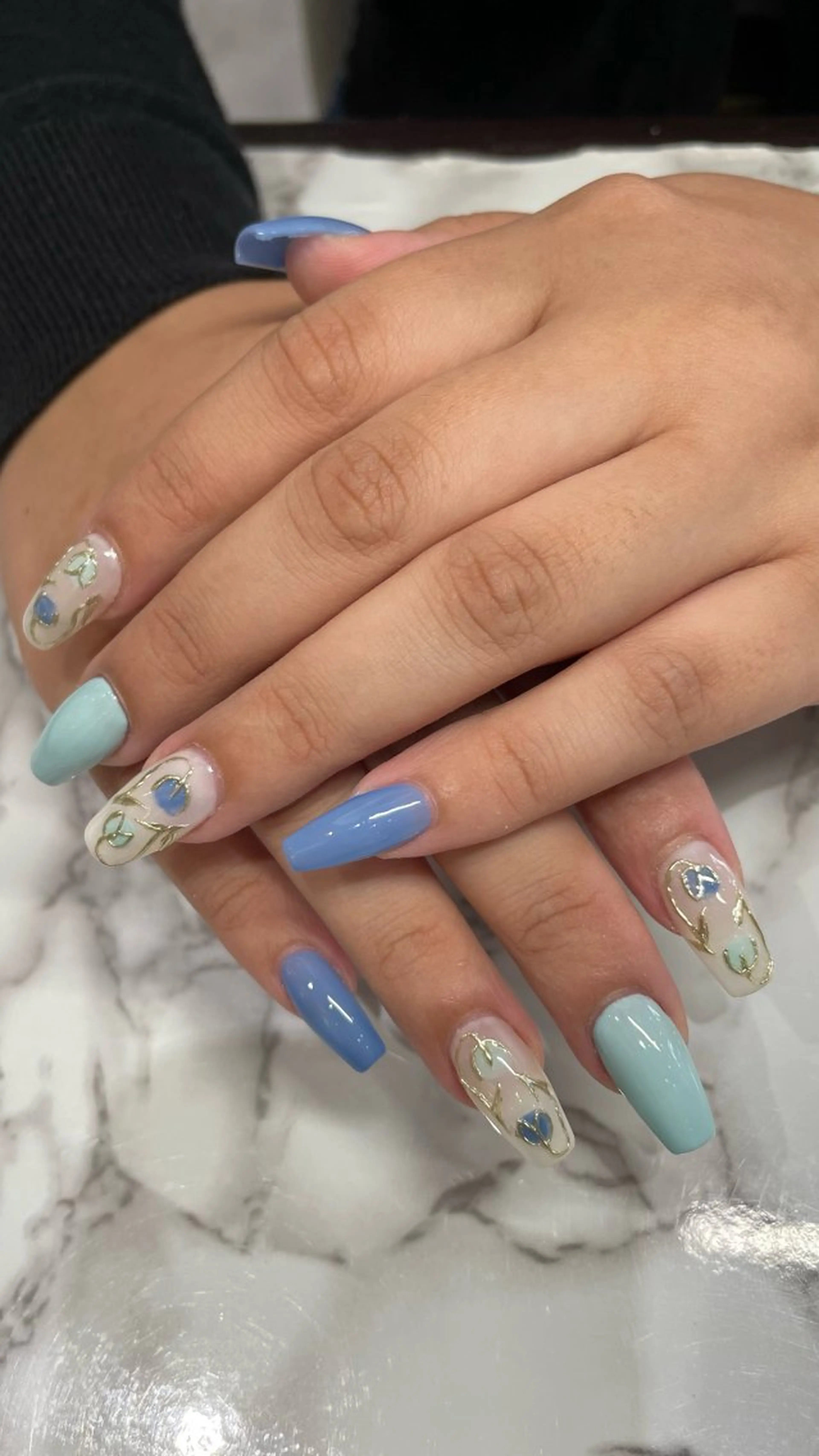 セミロング ハンドネイル ブラウン 広奈子のネイルデザイン