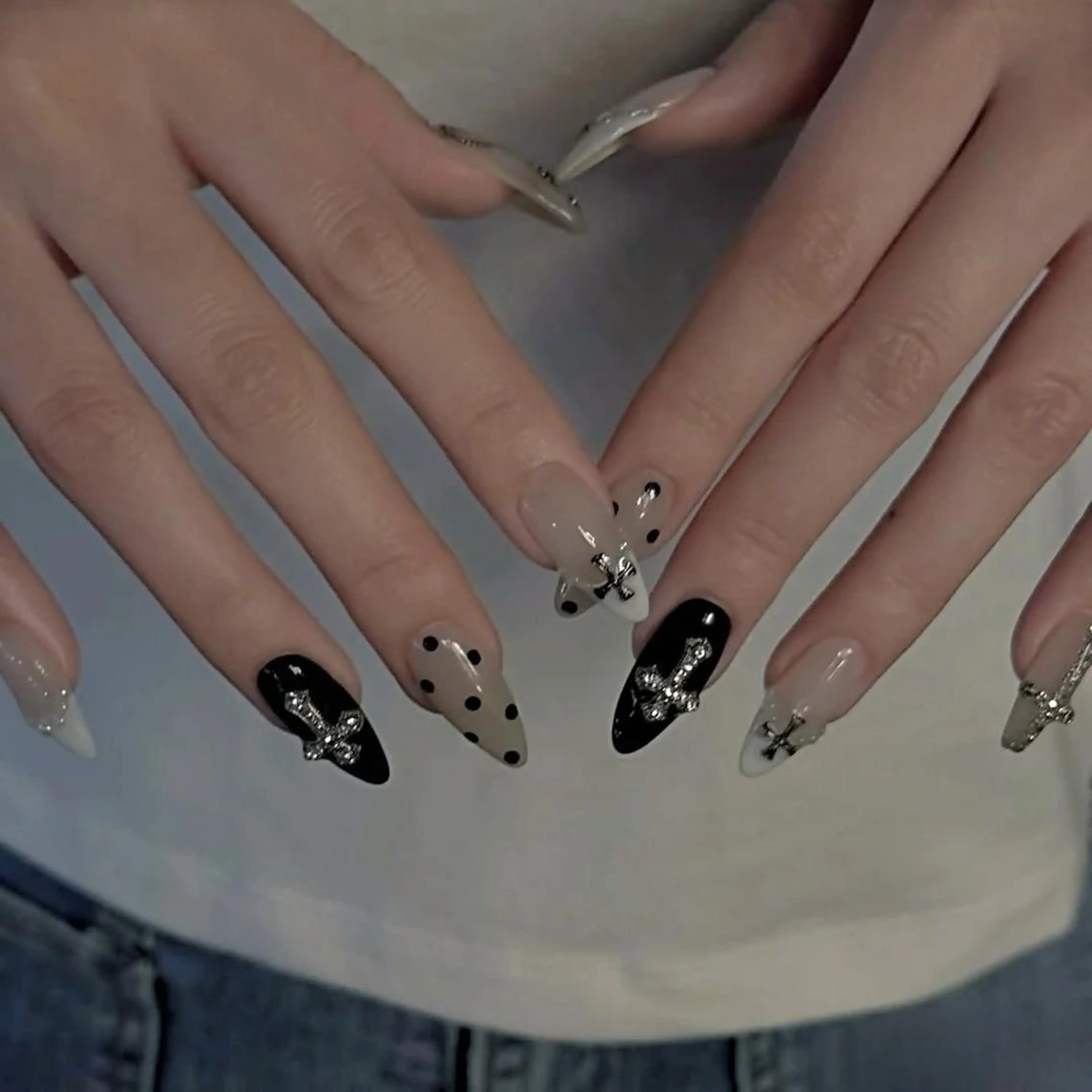 ネイル 長さ出し フレンチネイル グラデーション 卒業式 マグネットネイル ハンドネイル MIHANA NAILのネイルデザイン