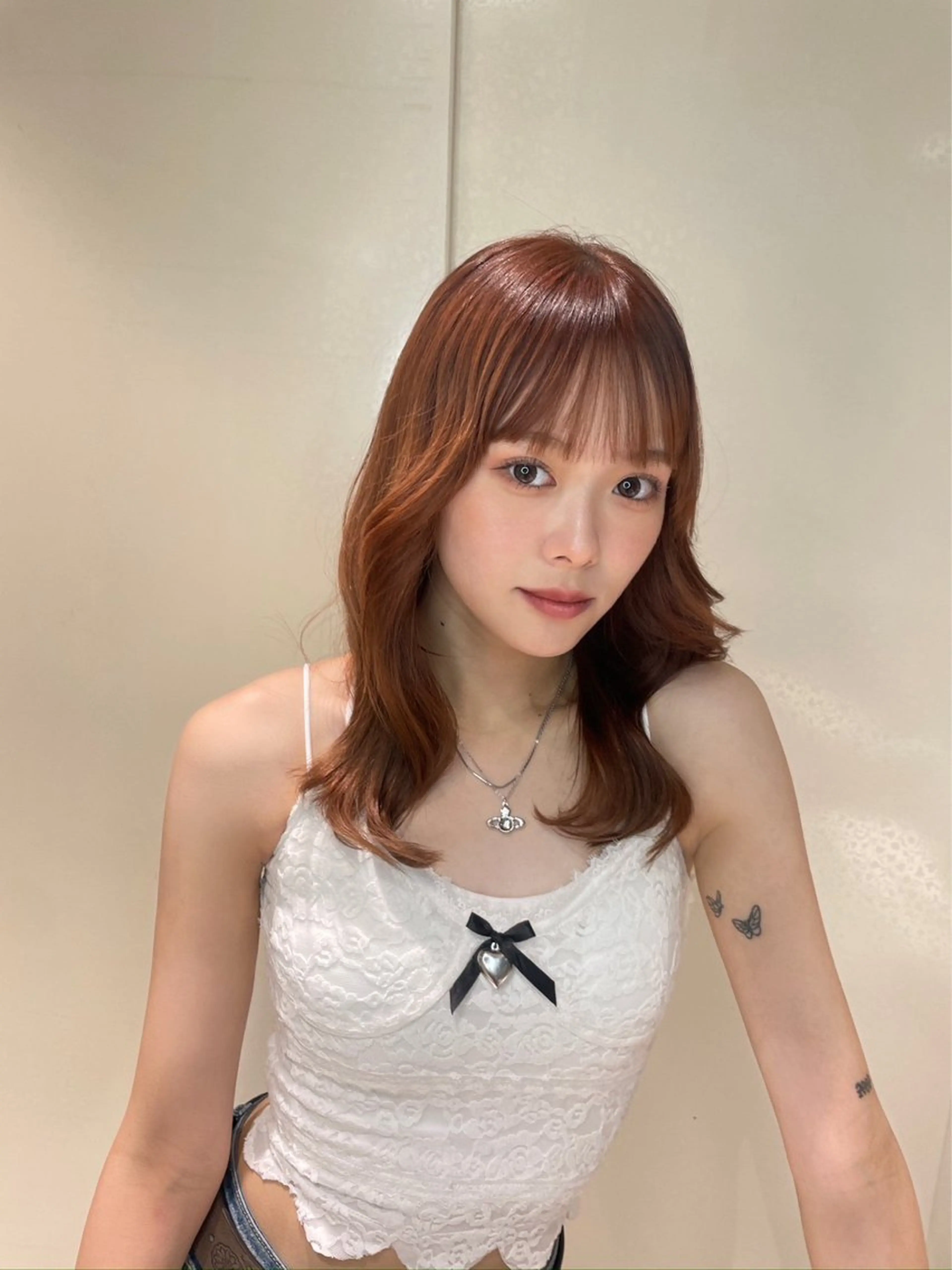 セミロング カラー 🩶ブリーチ/ レイヤー🩶フミカのヘアスタイル