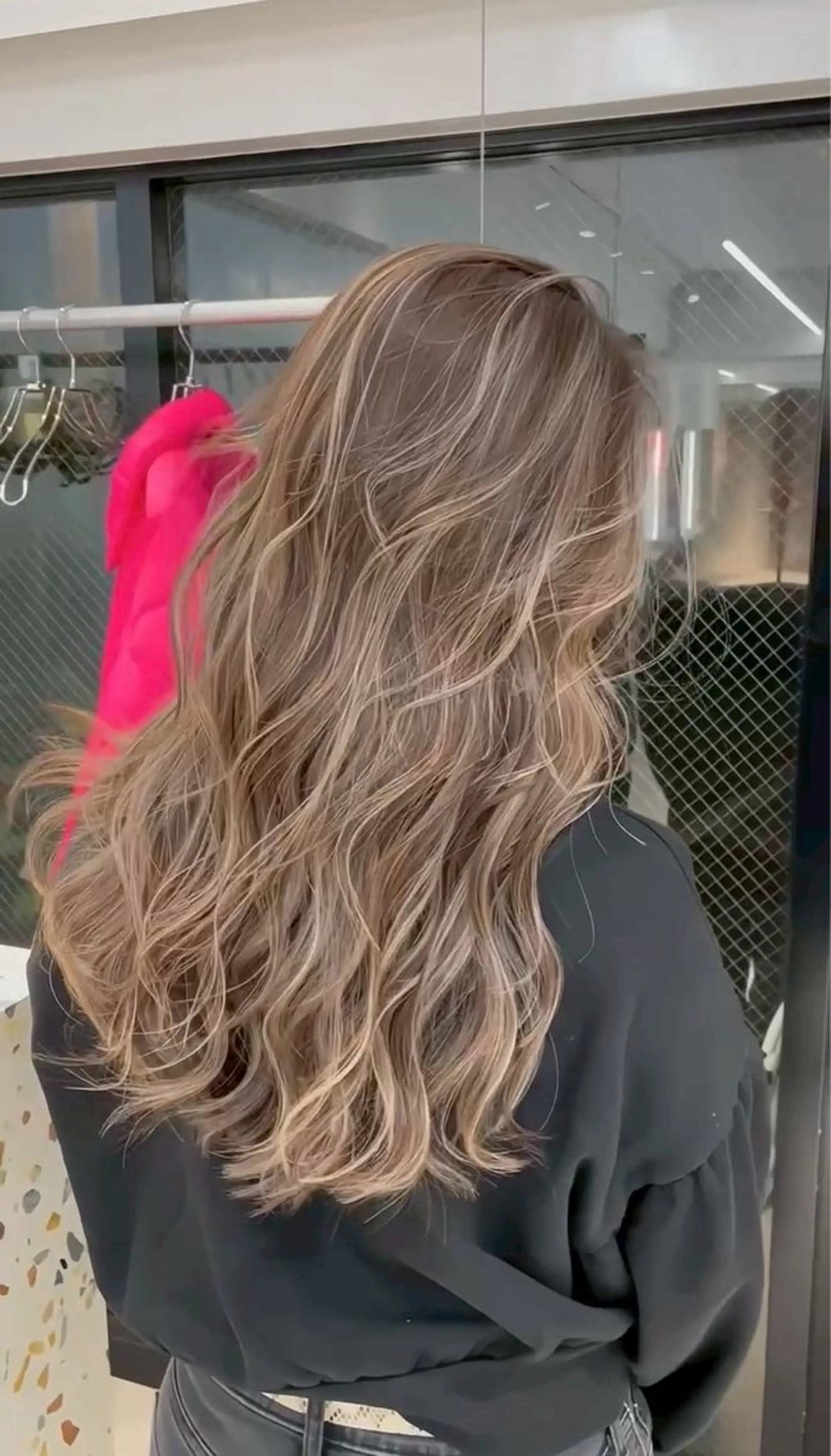 ロング カラー ハイライトカラー ハイライト ヘアカラー 表参道/ハイライト バレイヤージュのヘアスタイル