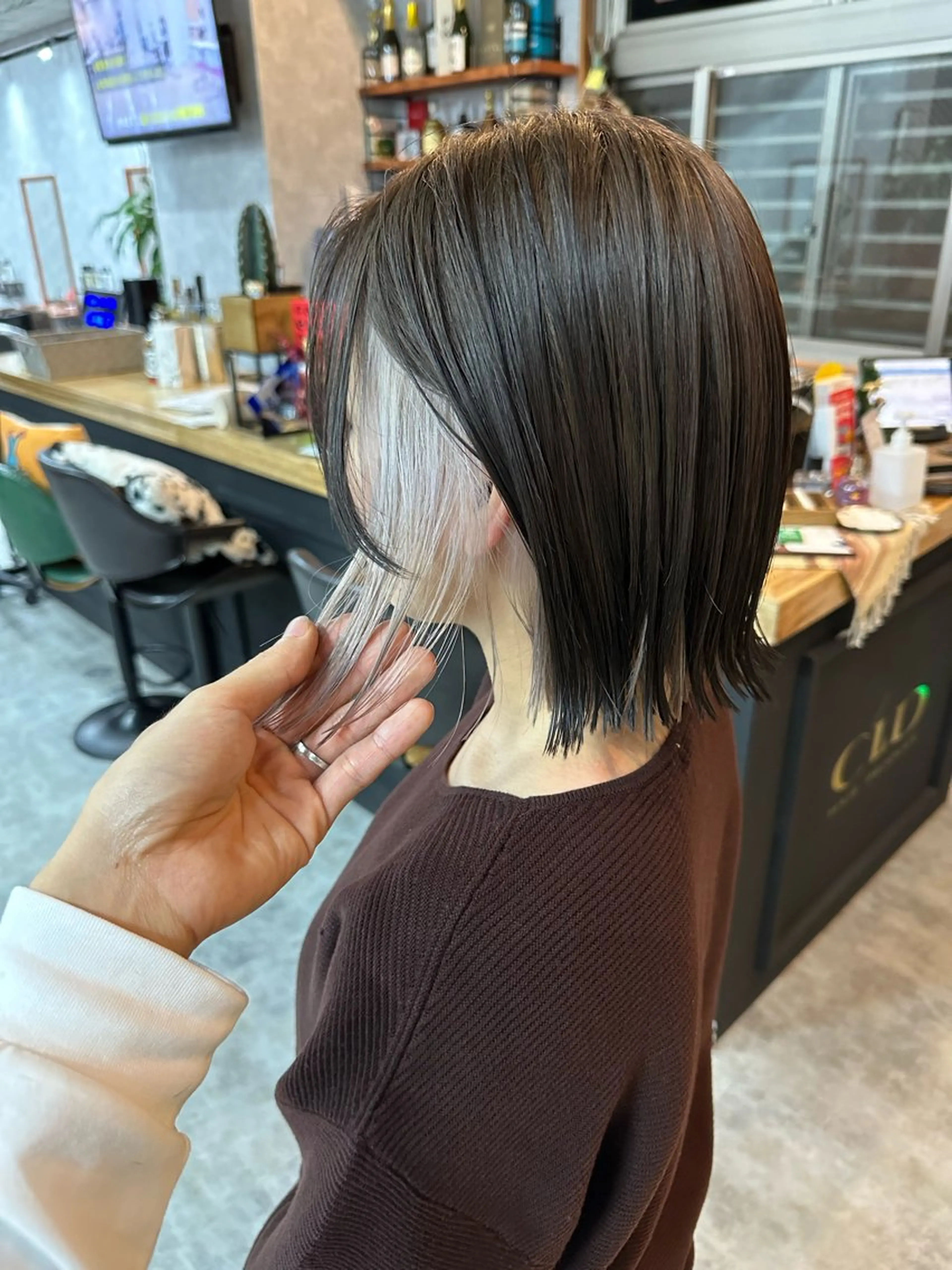 ショート 切りっぱなしボブ ショートボブ ハンサムショート 丸みショート ボブ カット ヘアカラー トリートメント モテ髪/ボブ/ショー ト/アダチフウトのヘアスタイル