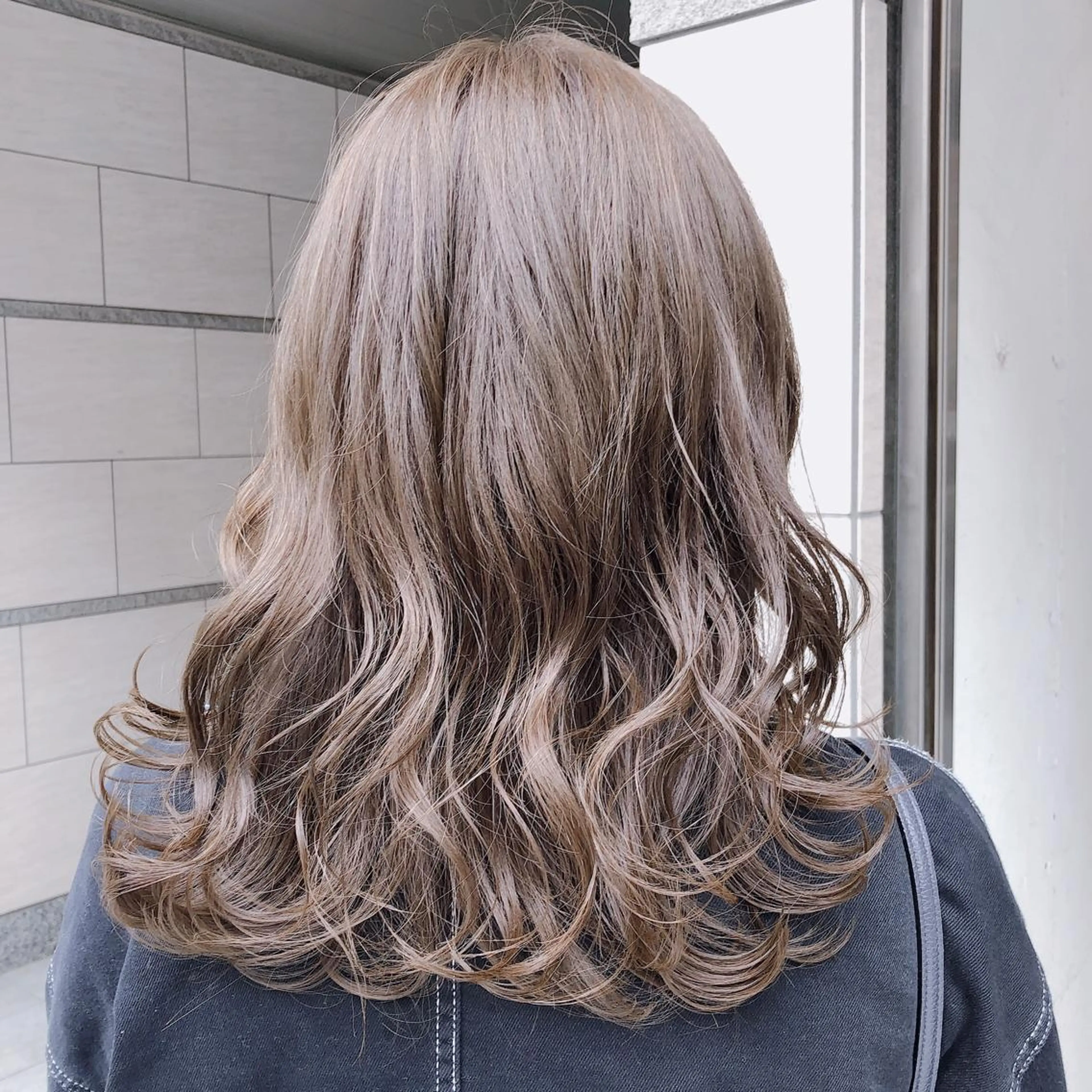 セミロング カラー 💚 nao💚のヘアスタイル