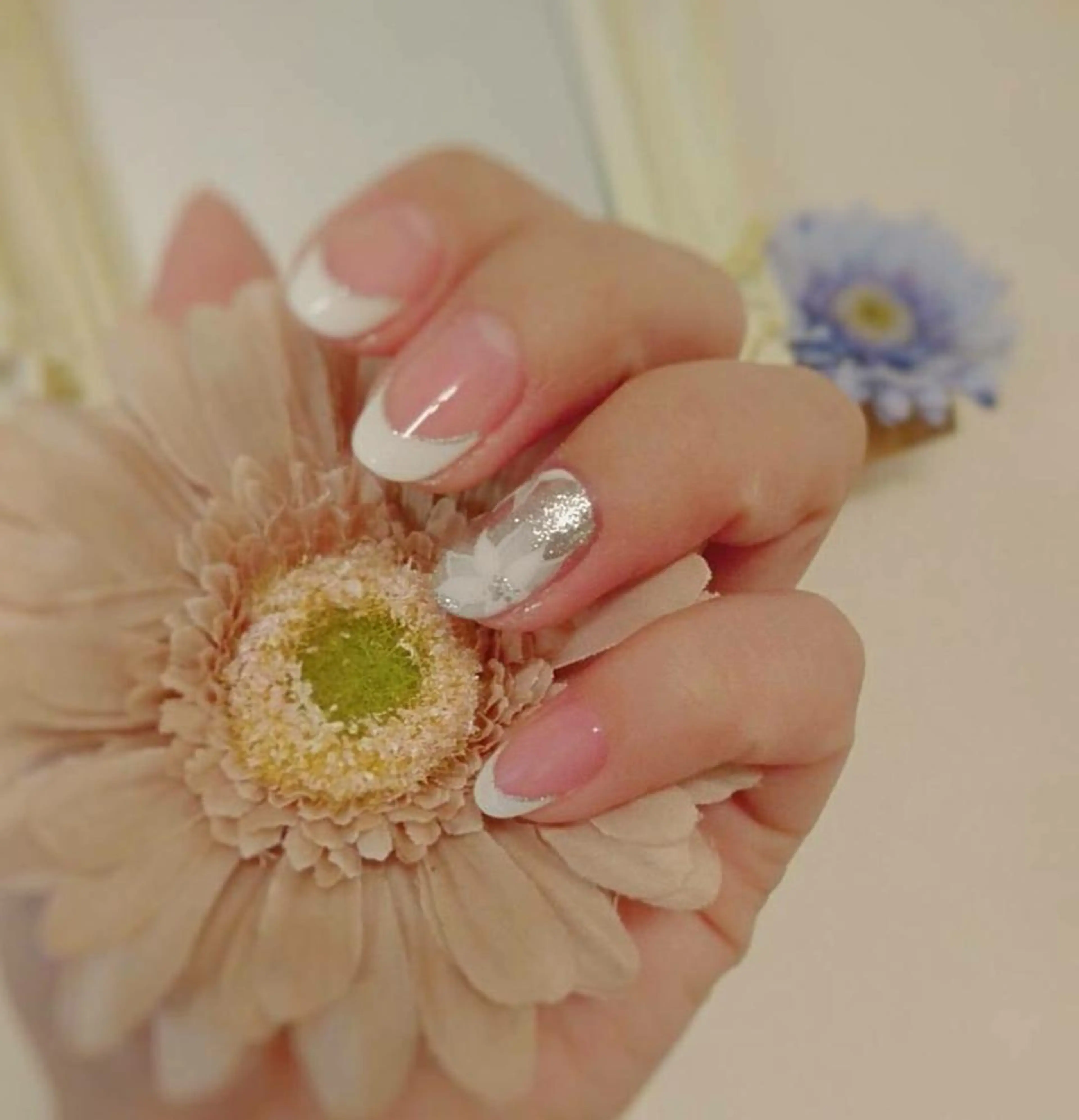 ネイル ハンドネイル Fleur 【フルール】のネイルデザイン