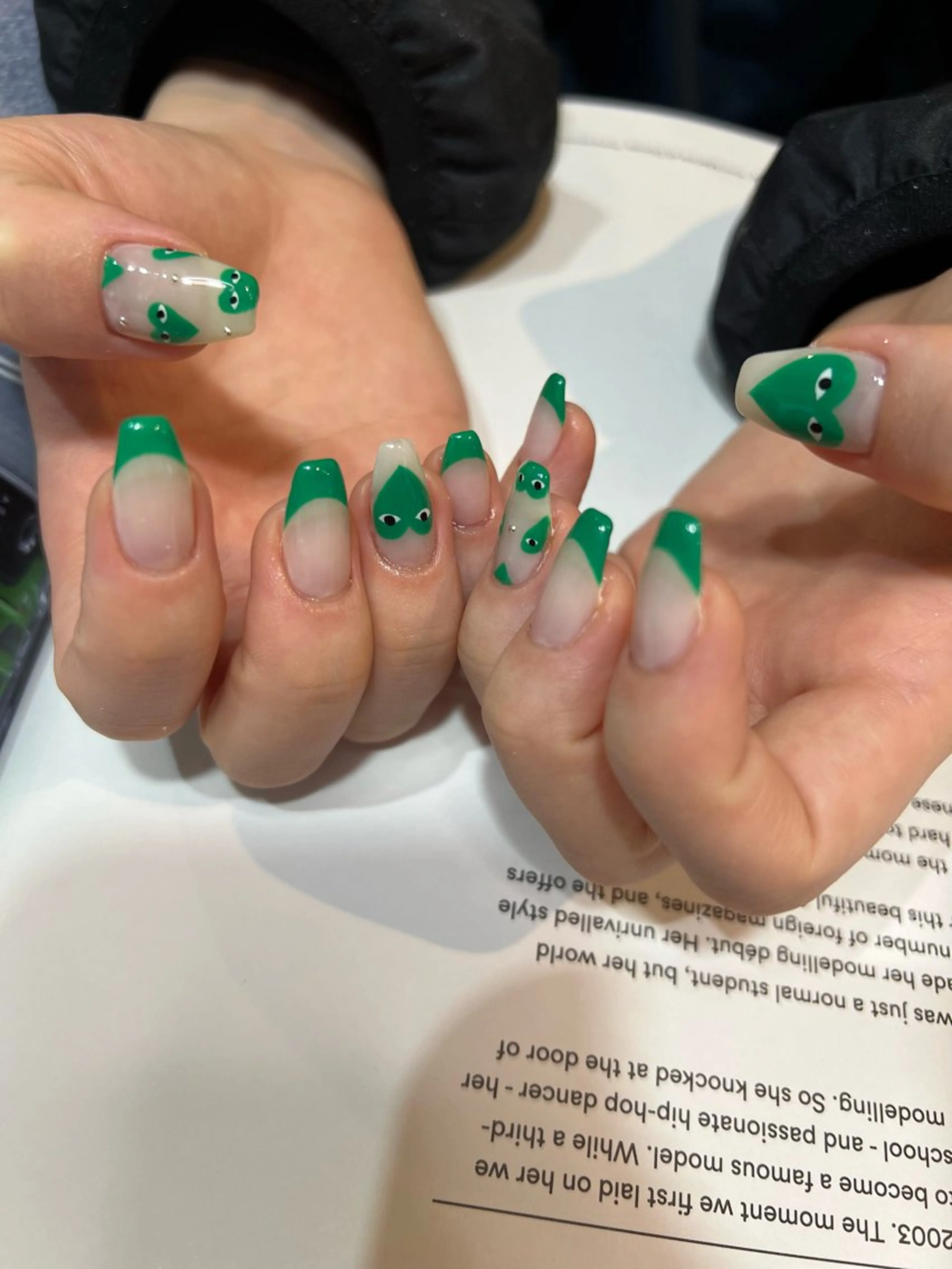 ネイル ハンドネイル nailsalon ULLのネイルデザイン