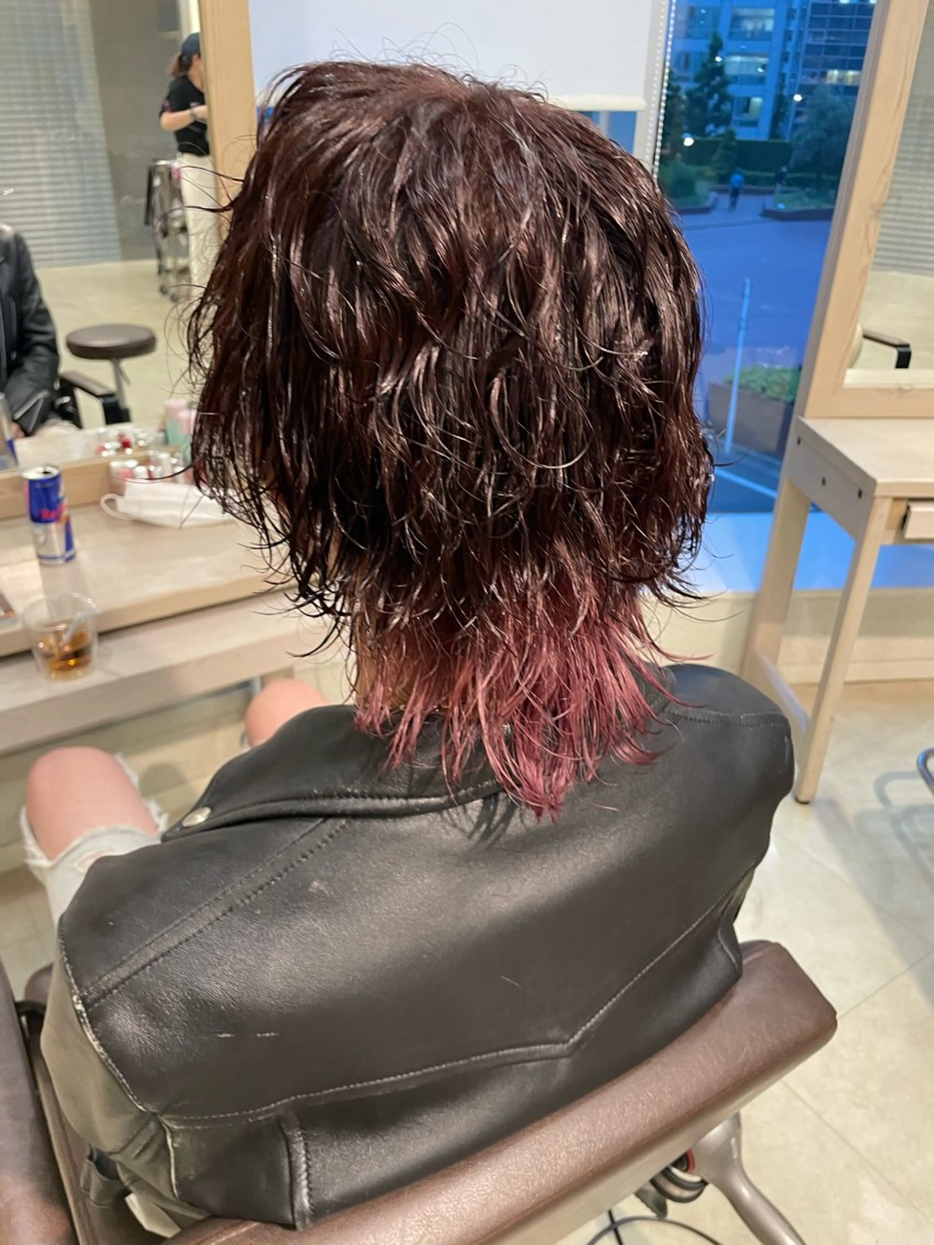 カラー パーマ メンズ メンズインナーカラー インナーカラー メンズ/ヘアセット/ レイヤーカット/💶のヘアスタイル