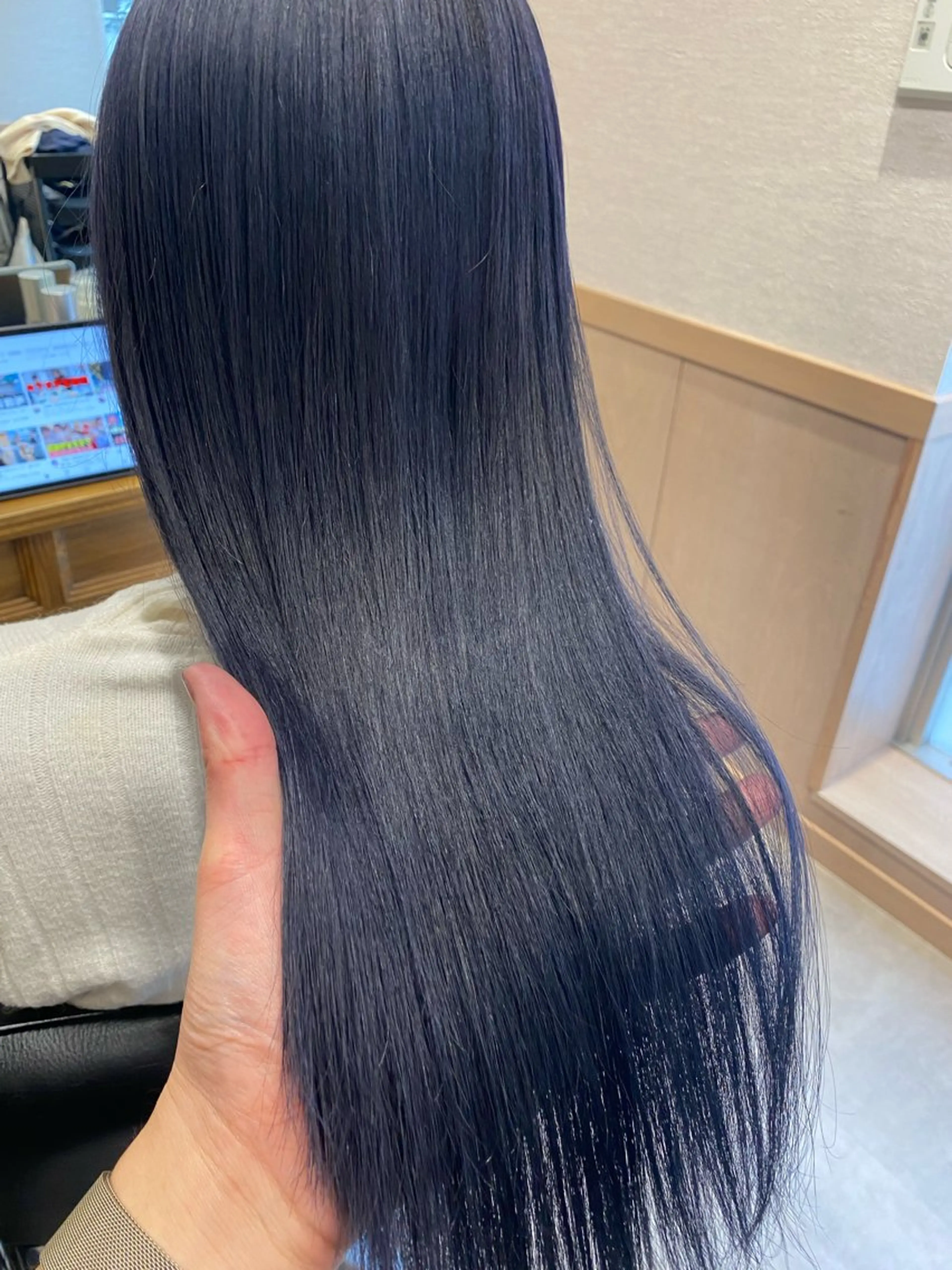 セミロング カラー ヘアカラー 寺田 詩のヘアスタイル