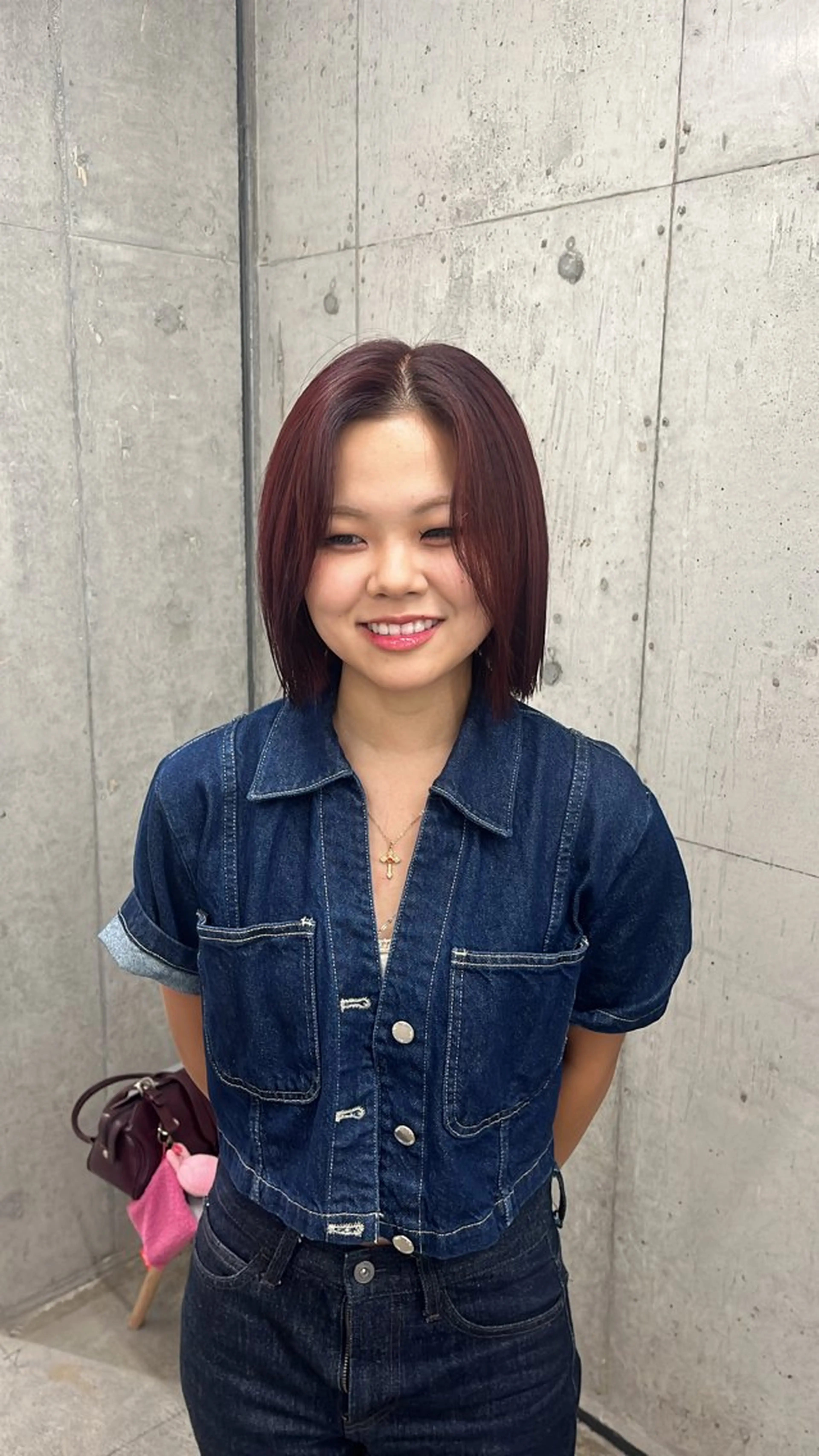 カラー 友花 暗髪／ナチュラルのヘアスタイル